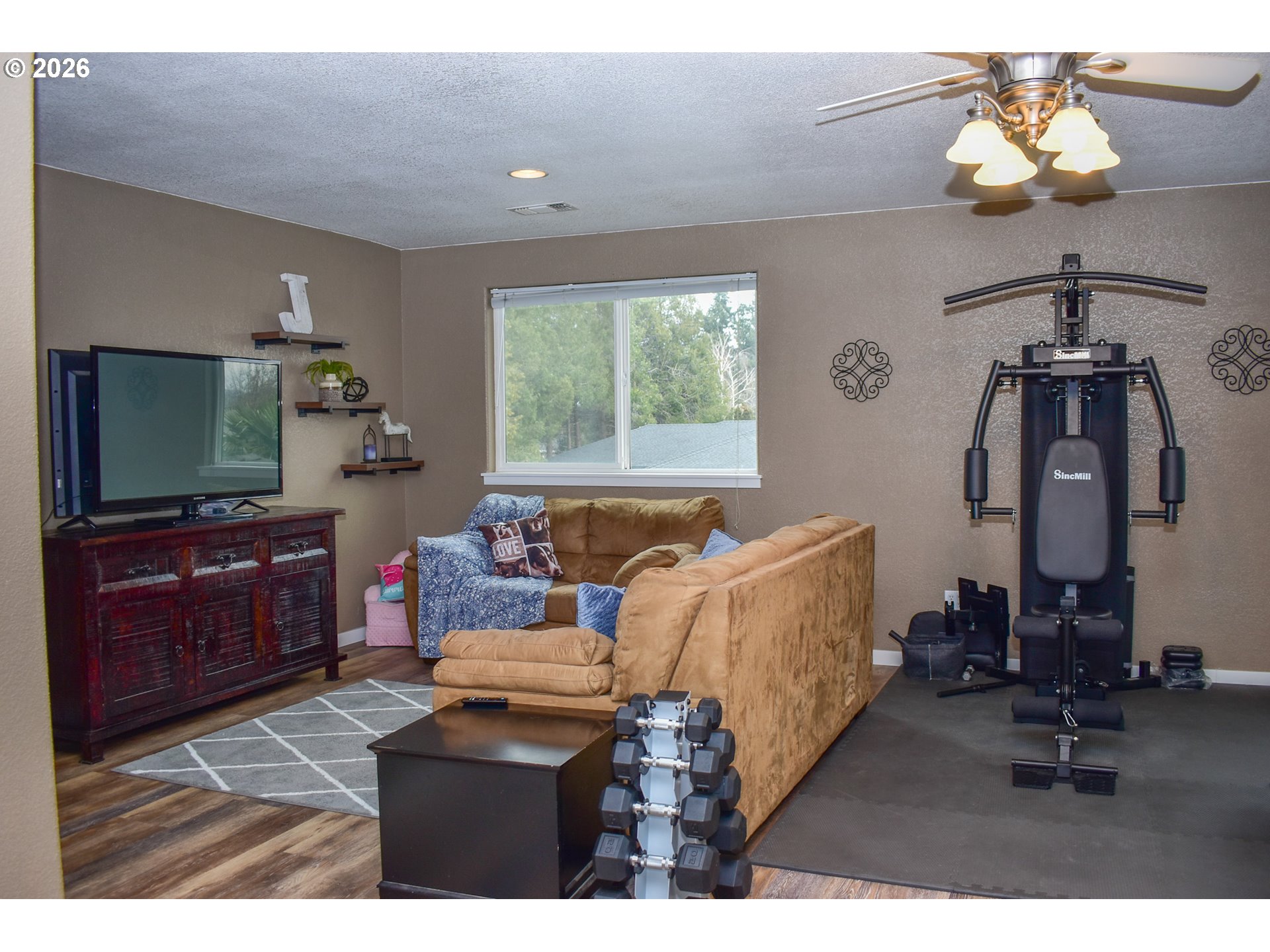 property viewer photo 26
