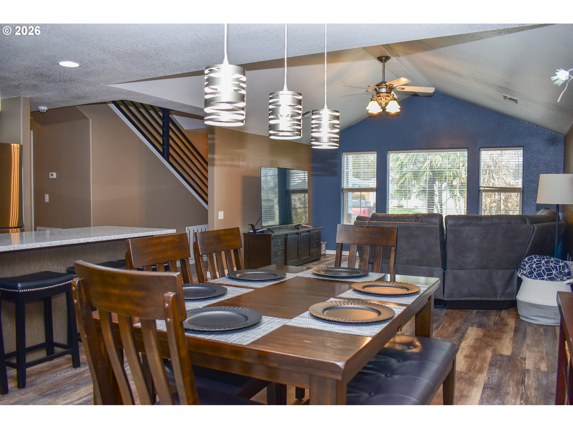 property viewer photo 3
