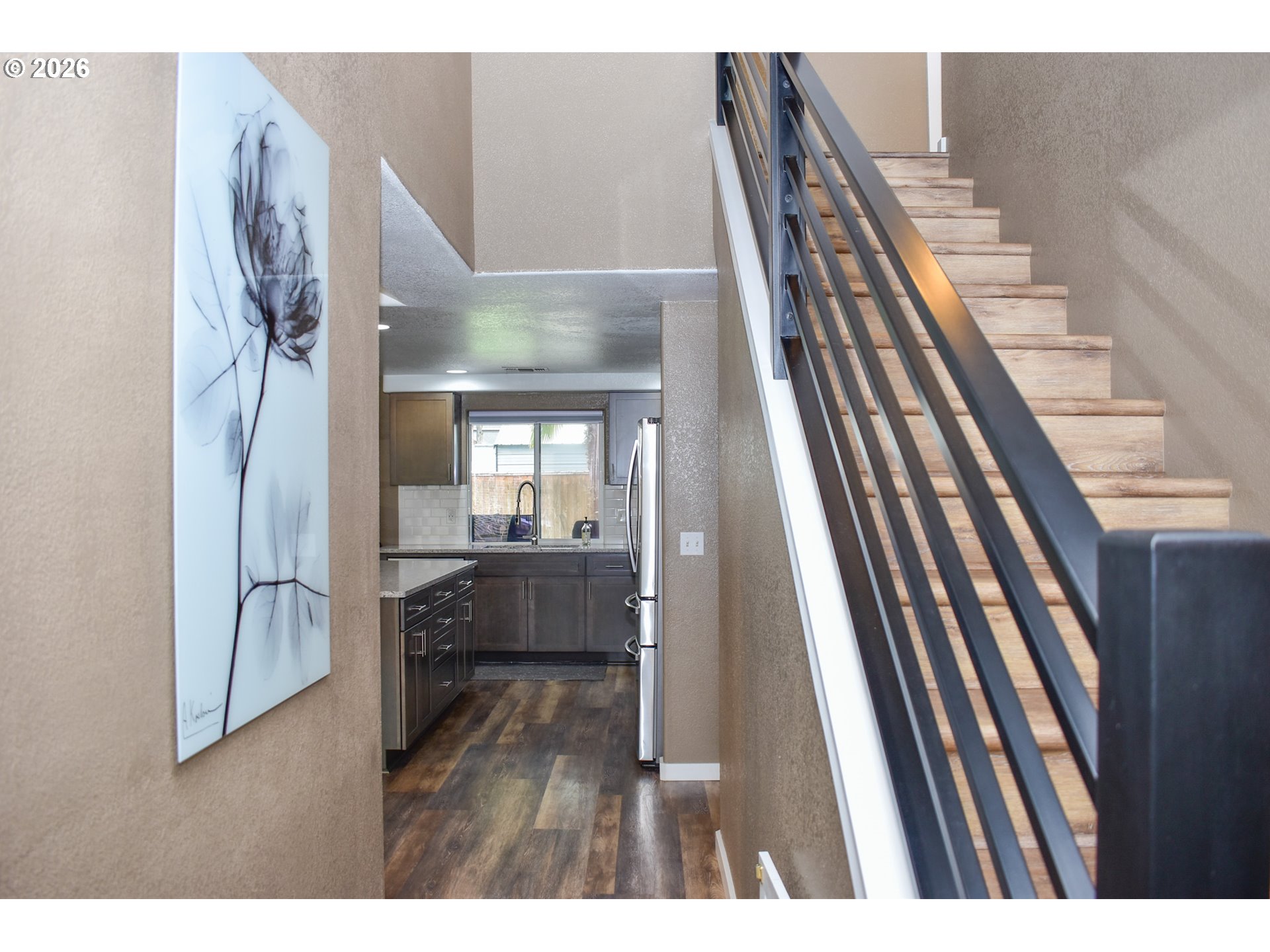 property viewer photo 4