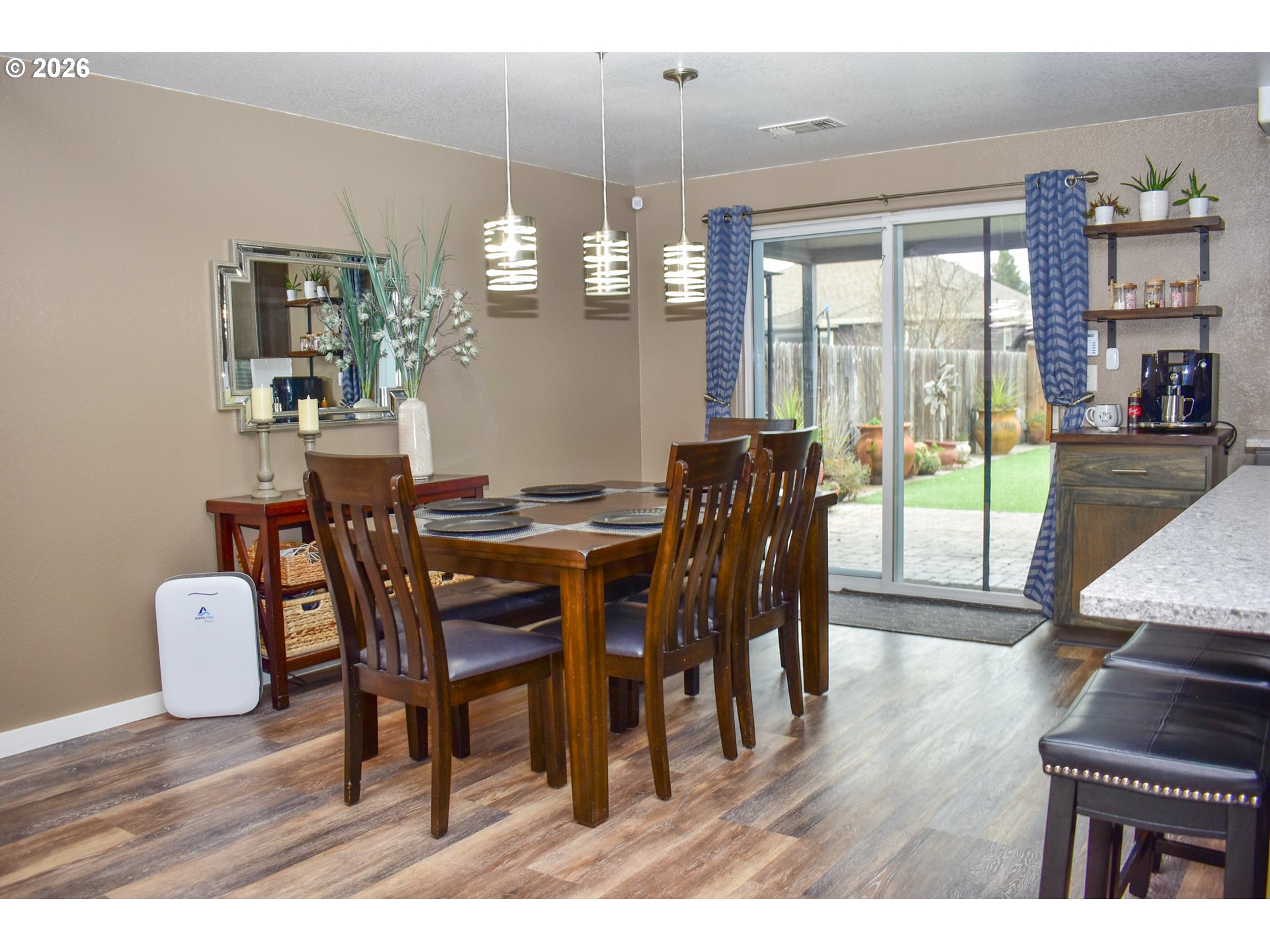 property viewer photo 8