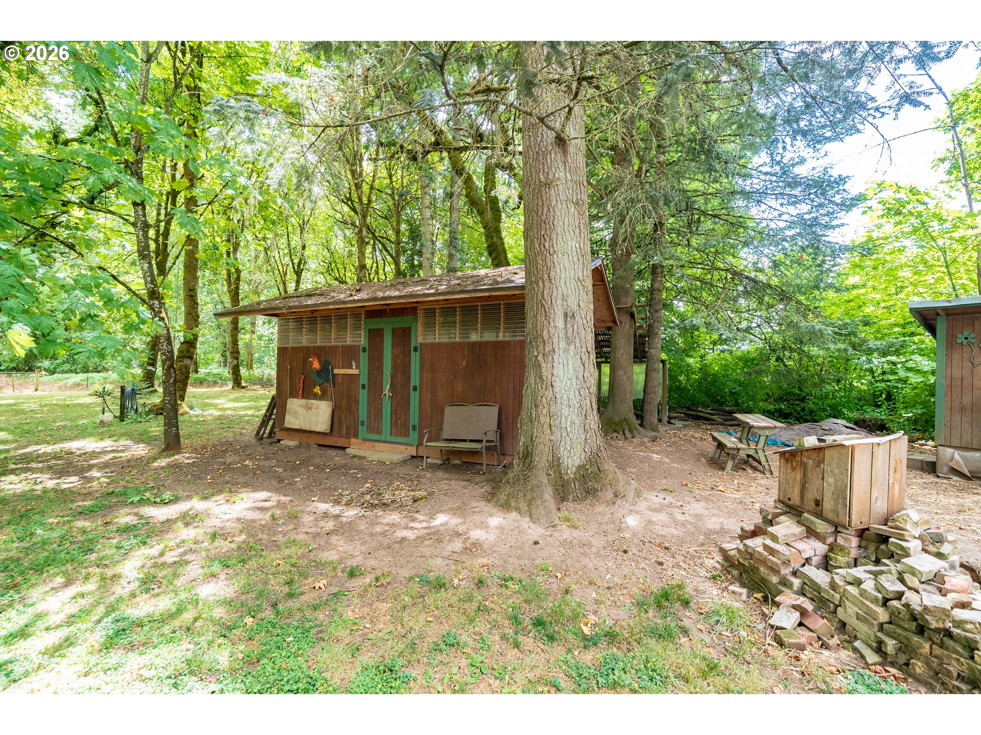 main property photo 33
