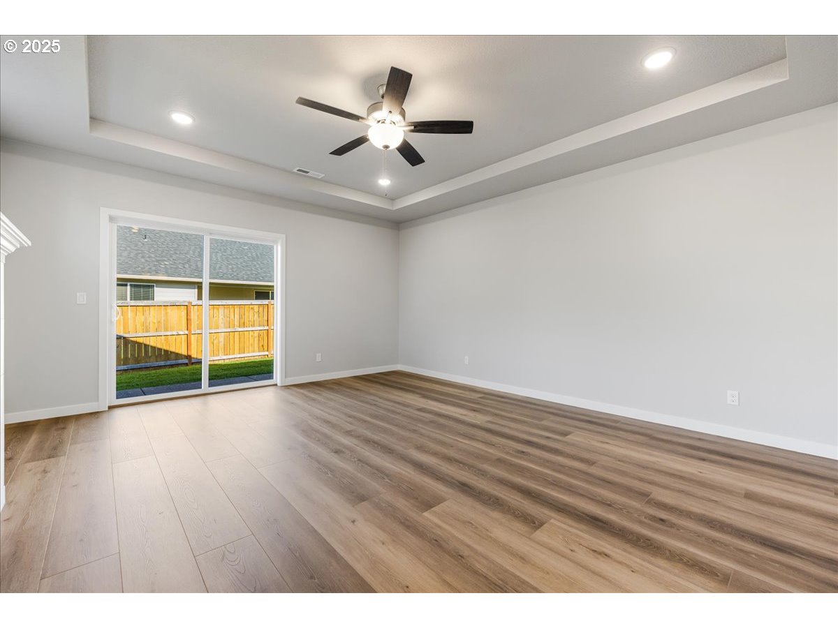 property viewer photo 18