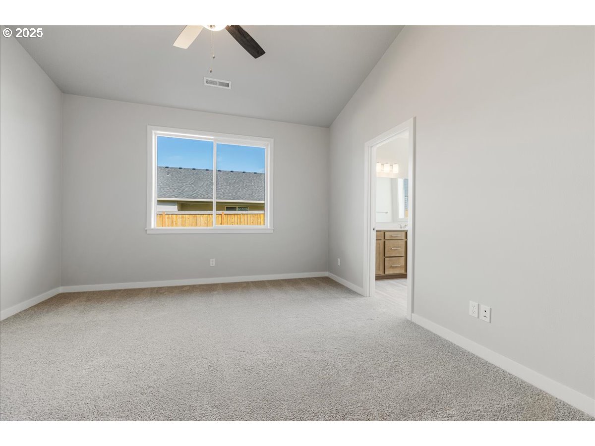 property viewer photo 26