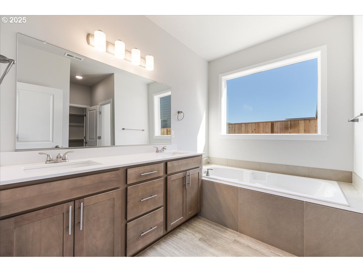 property viewer photo 29