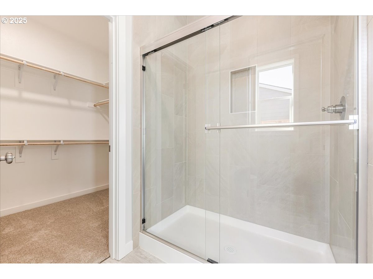 property viewer photo 31