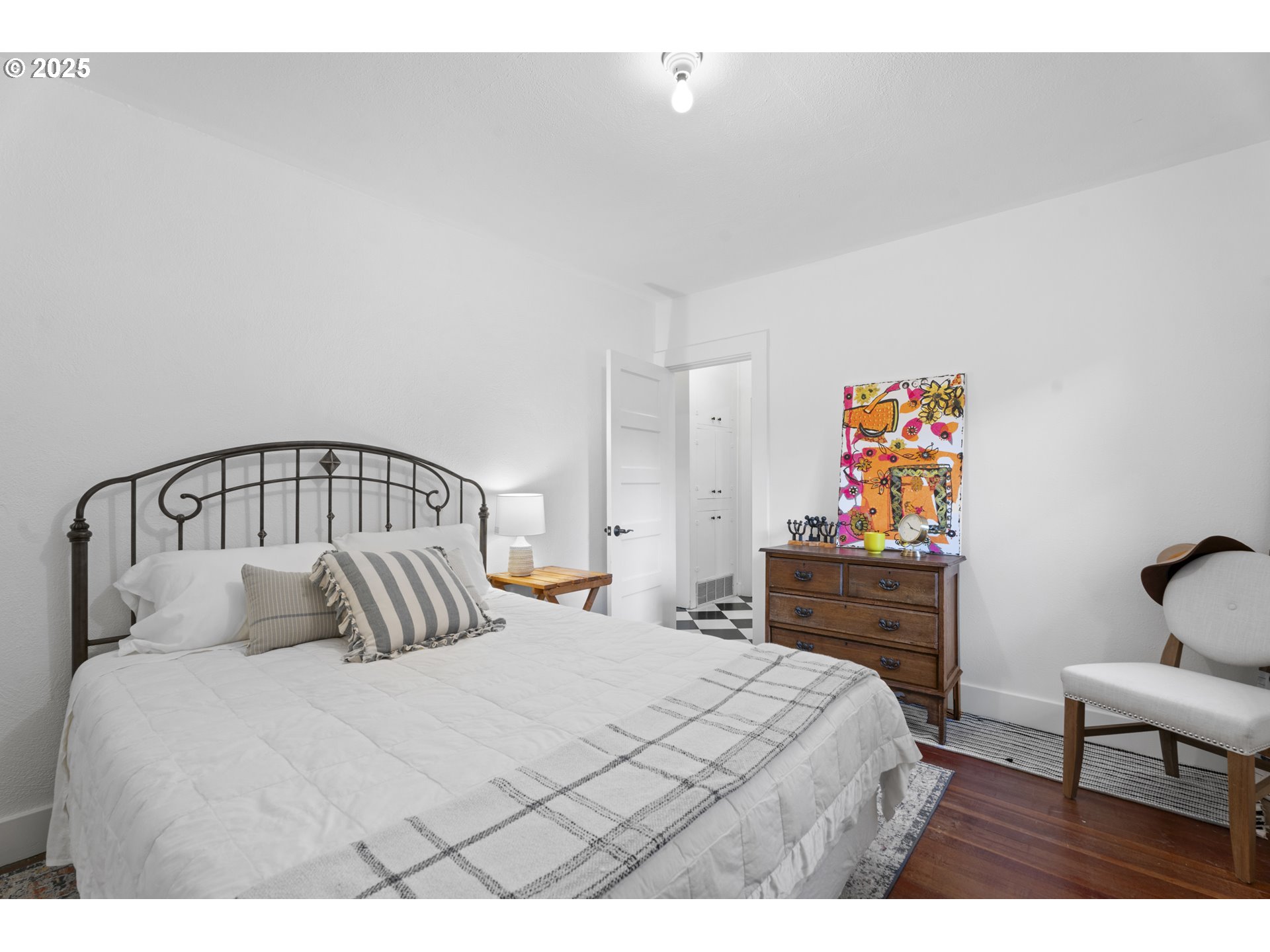 property viewer photo 12