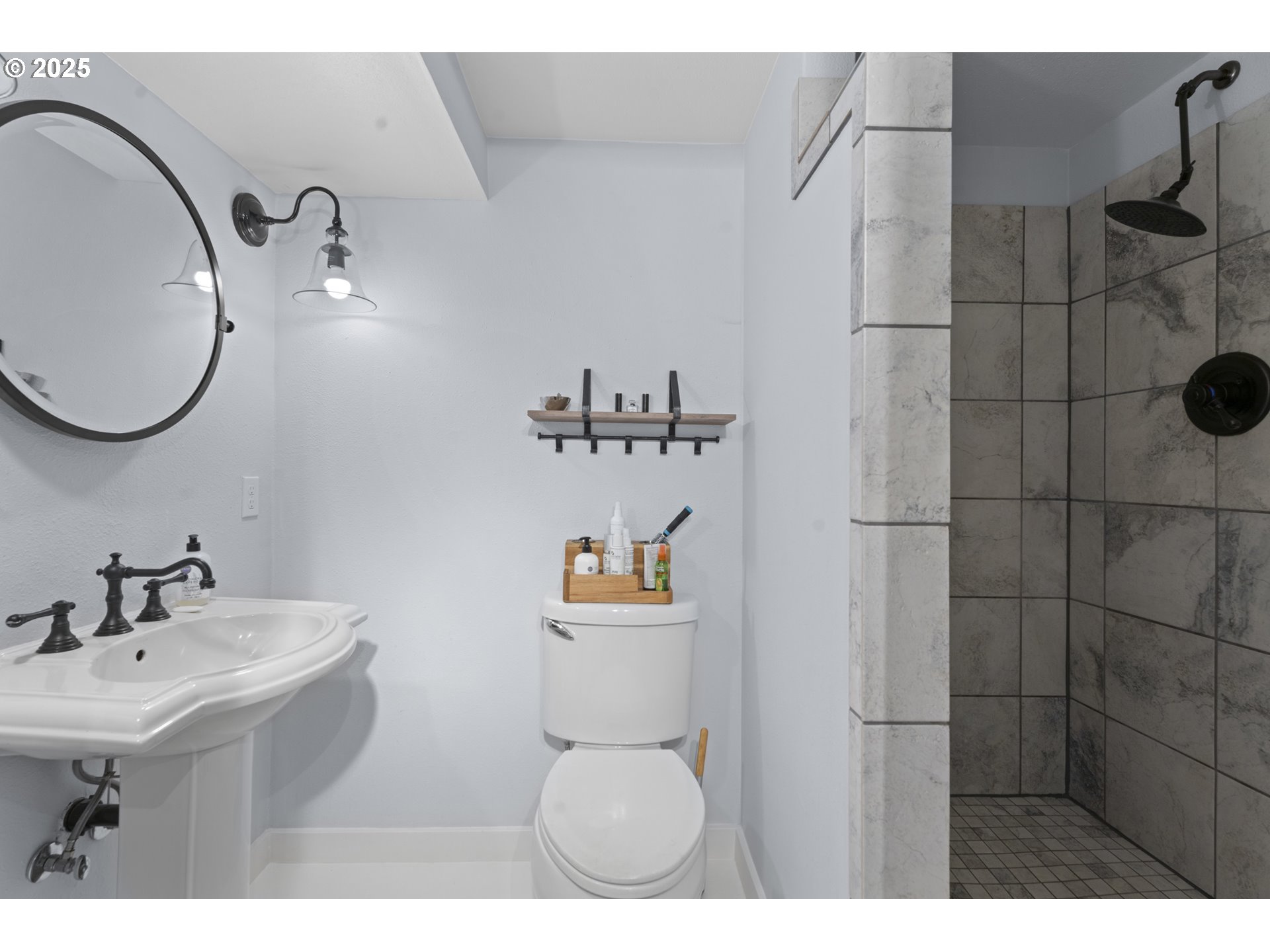 property viewer photo 18