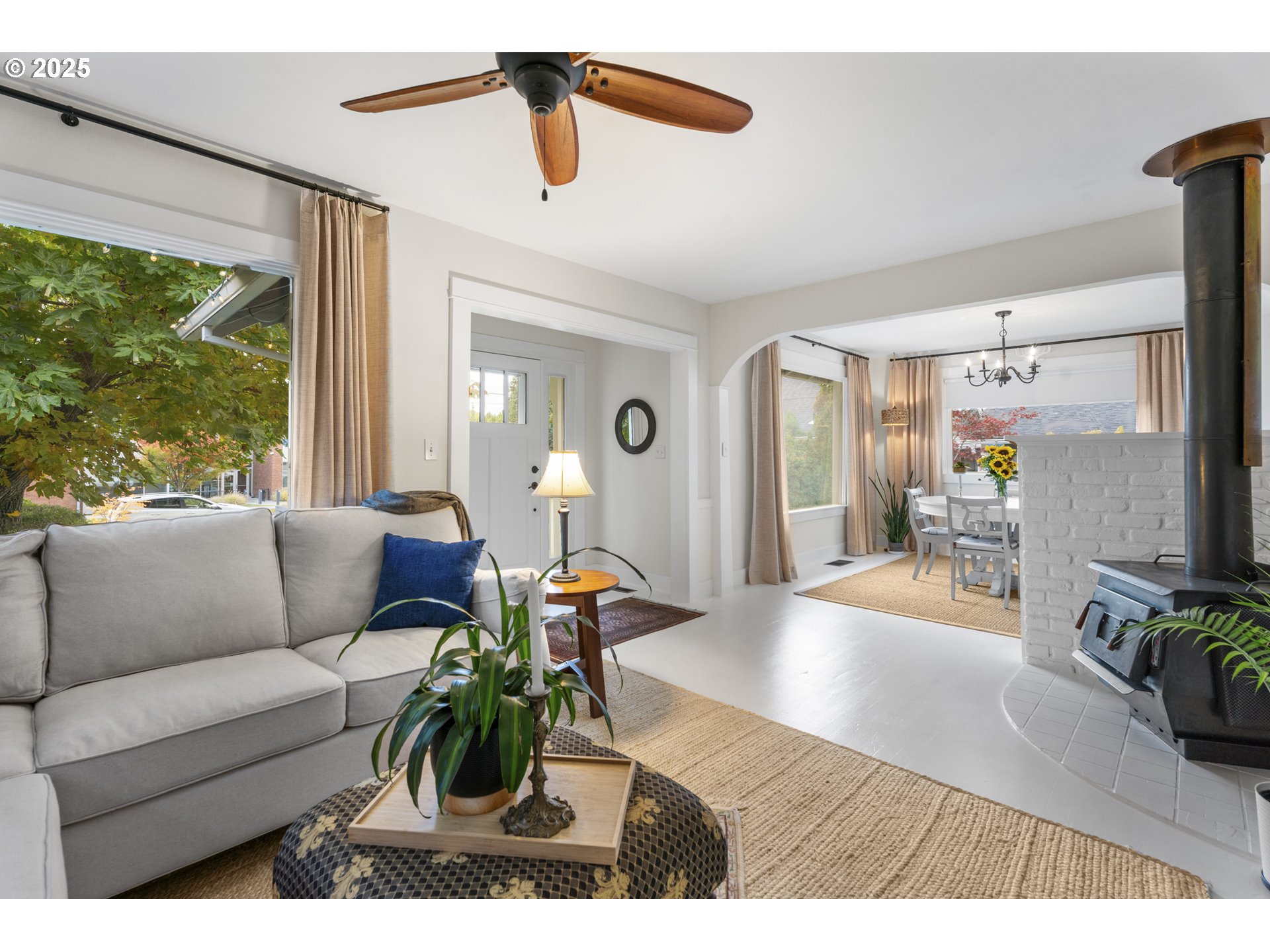 property viewer photo 2