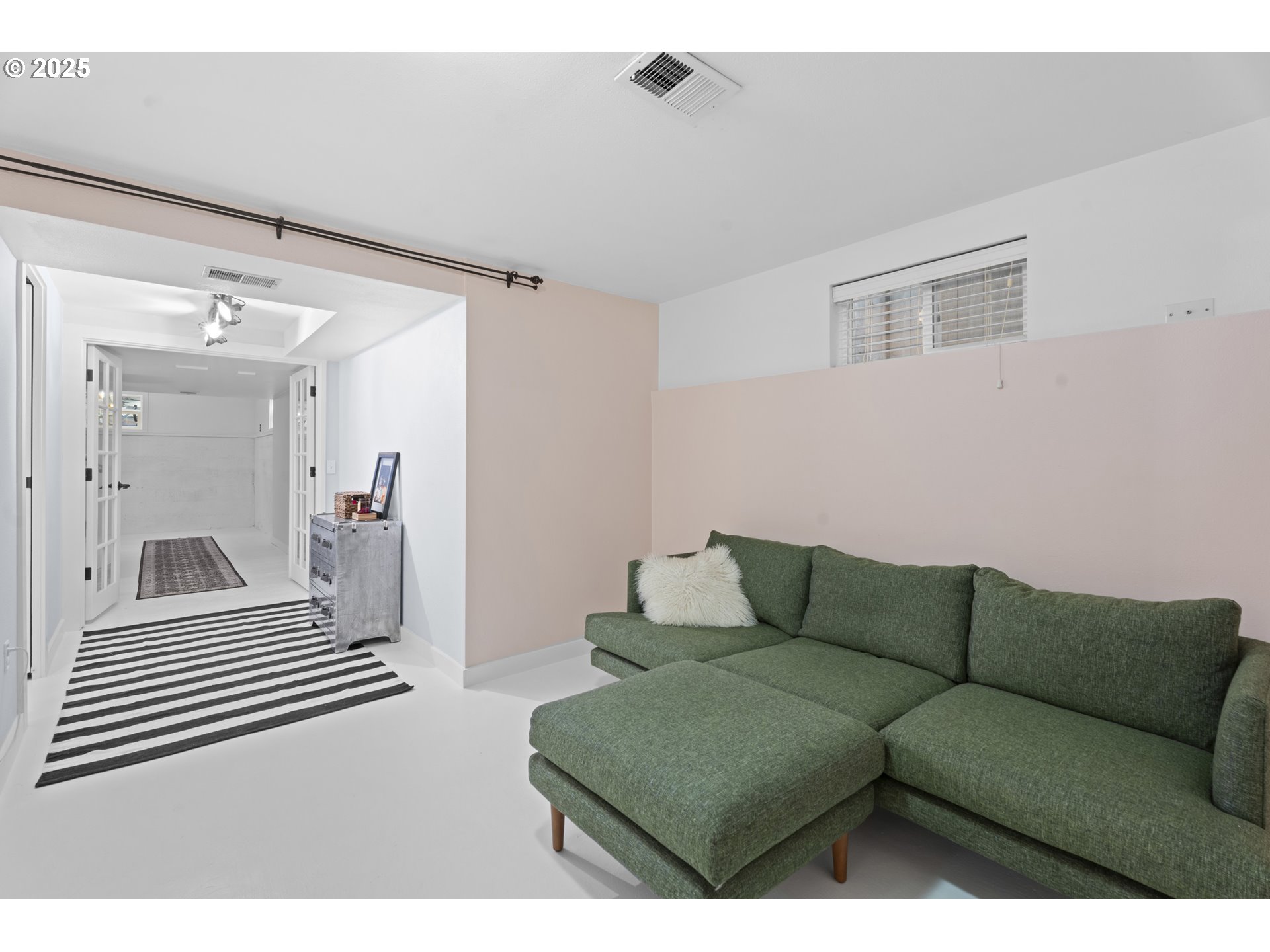 property viewer photo 20