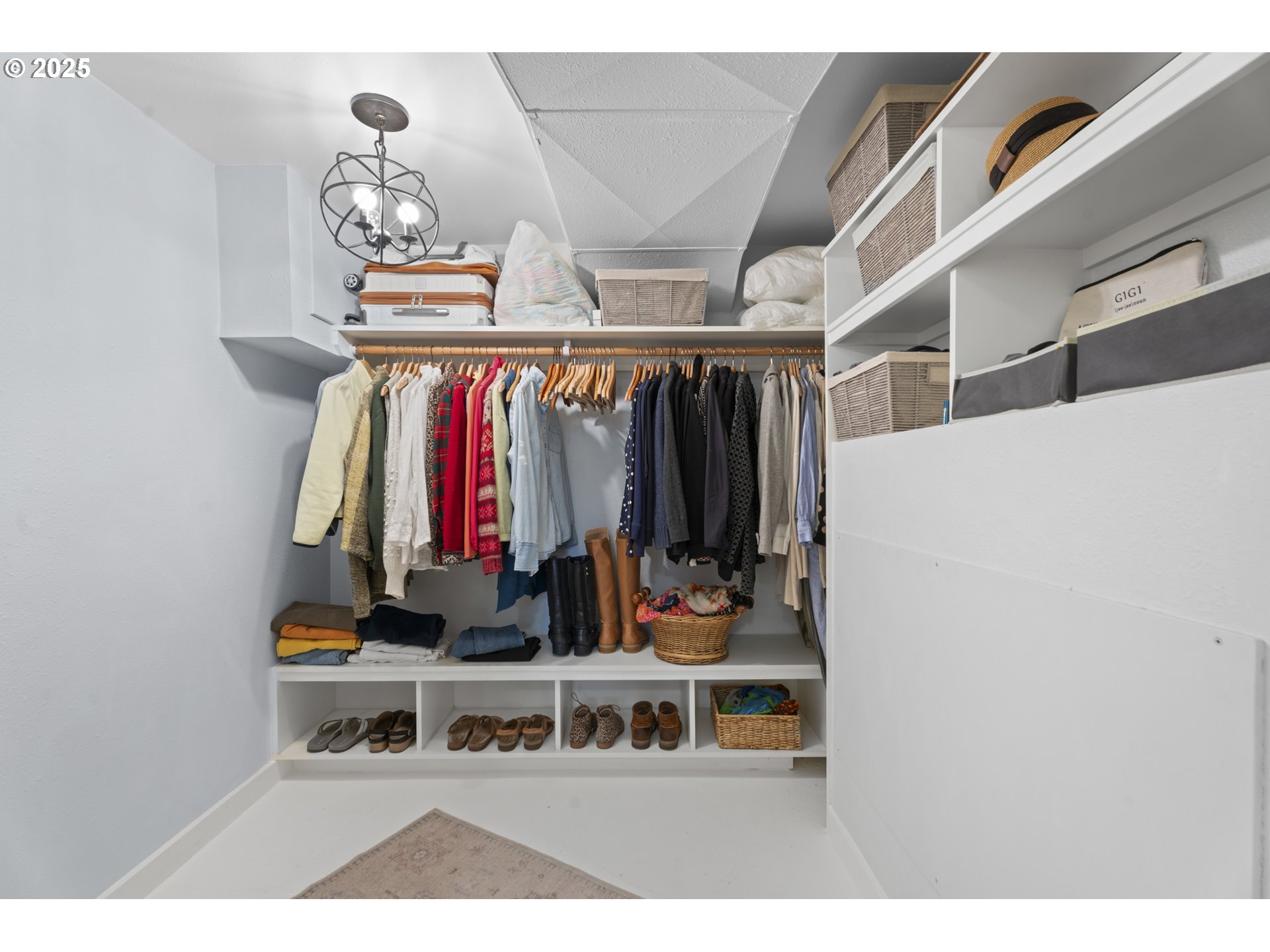 property viewer photo 23
