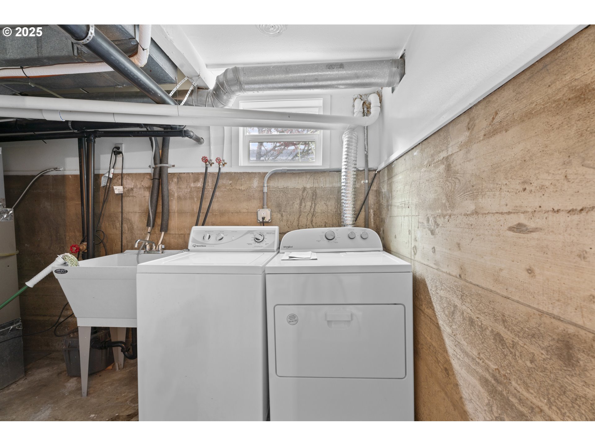 property viewer photo 25