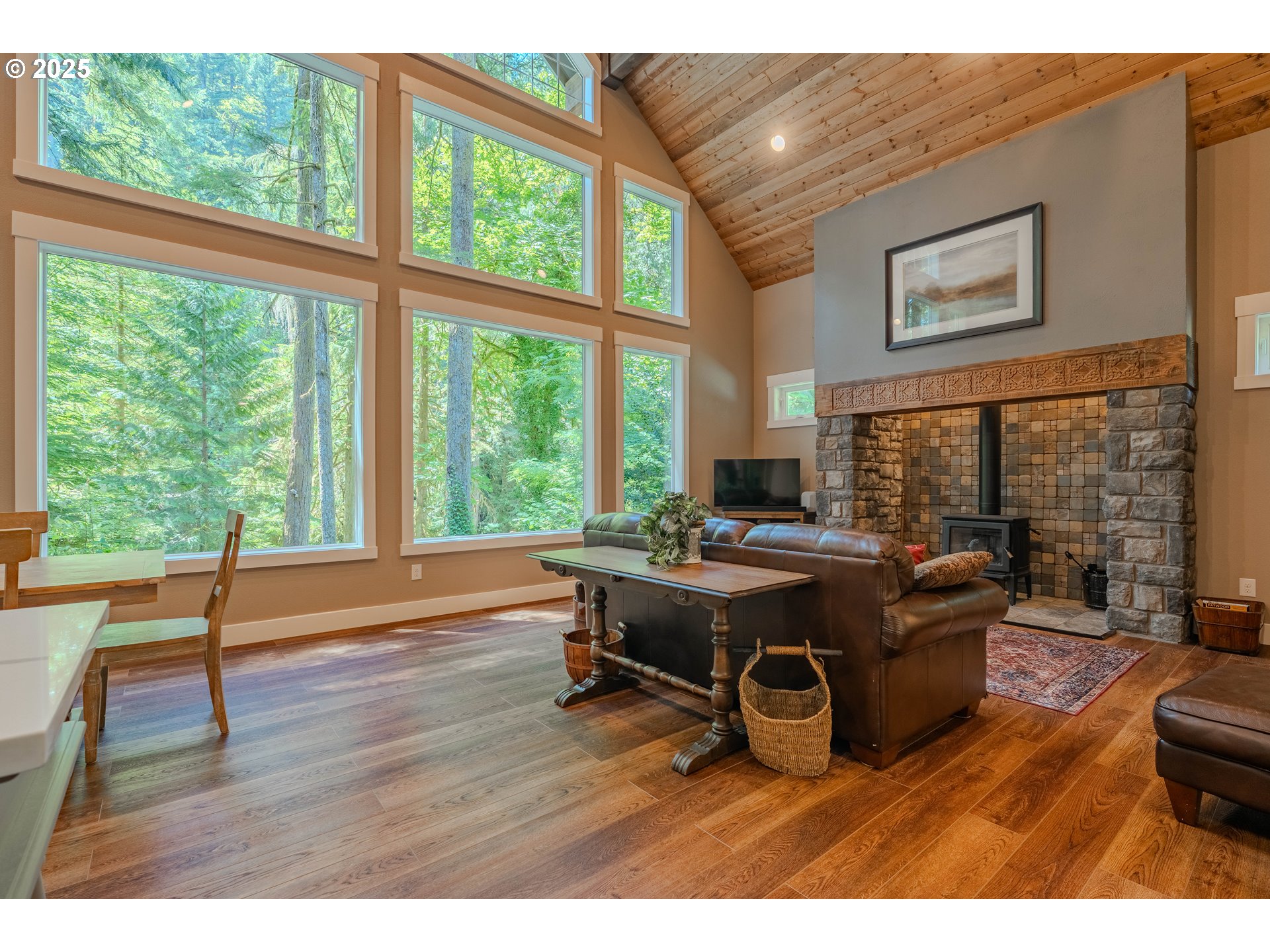 property viewer photo 11