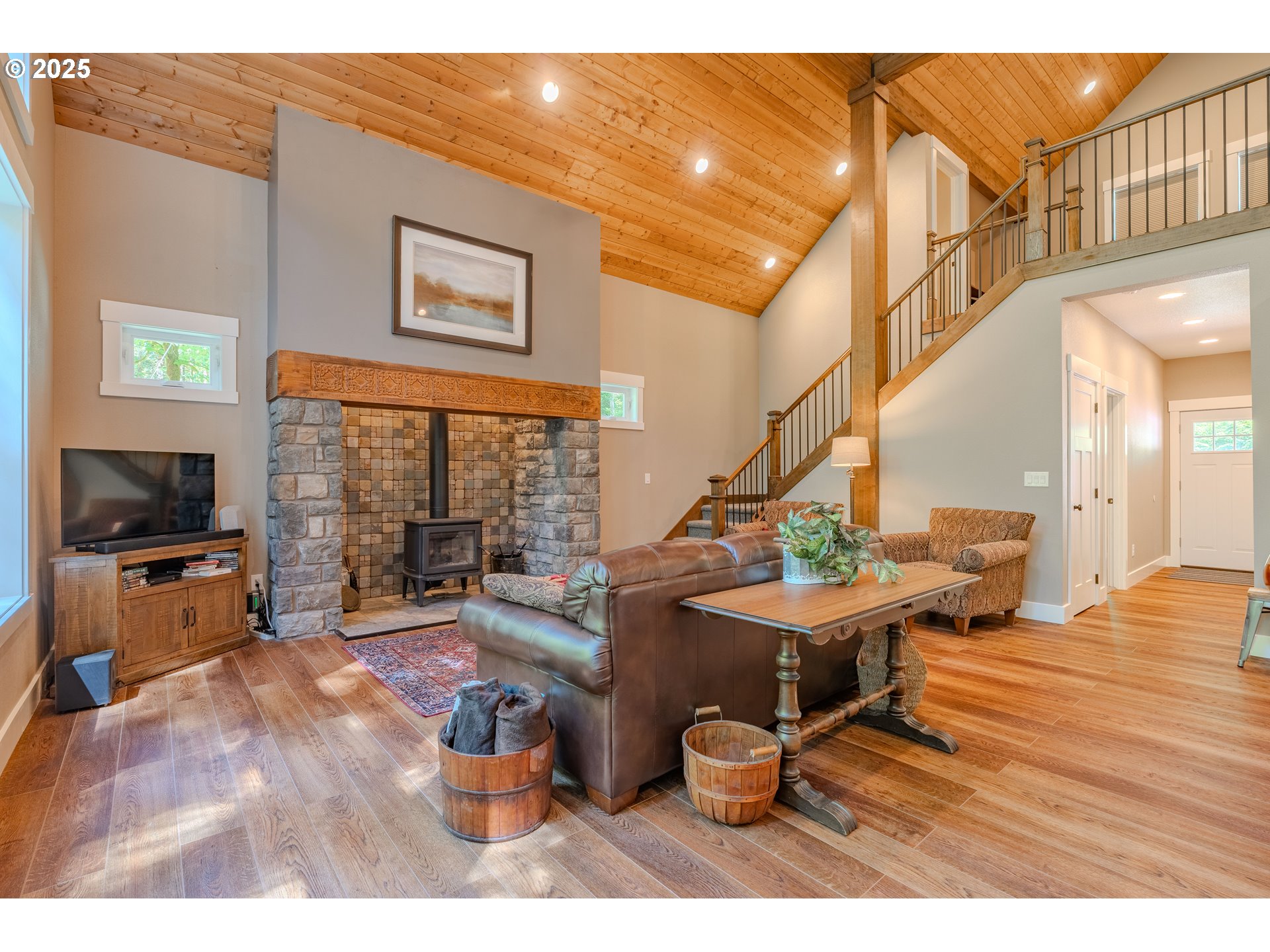 property viewer photo 12