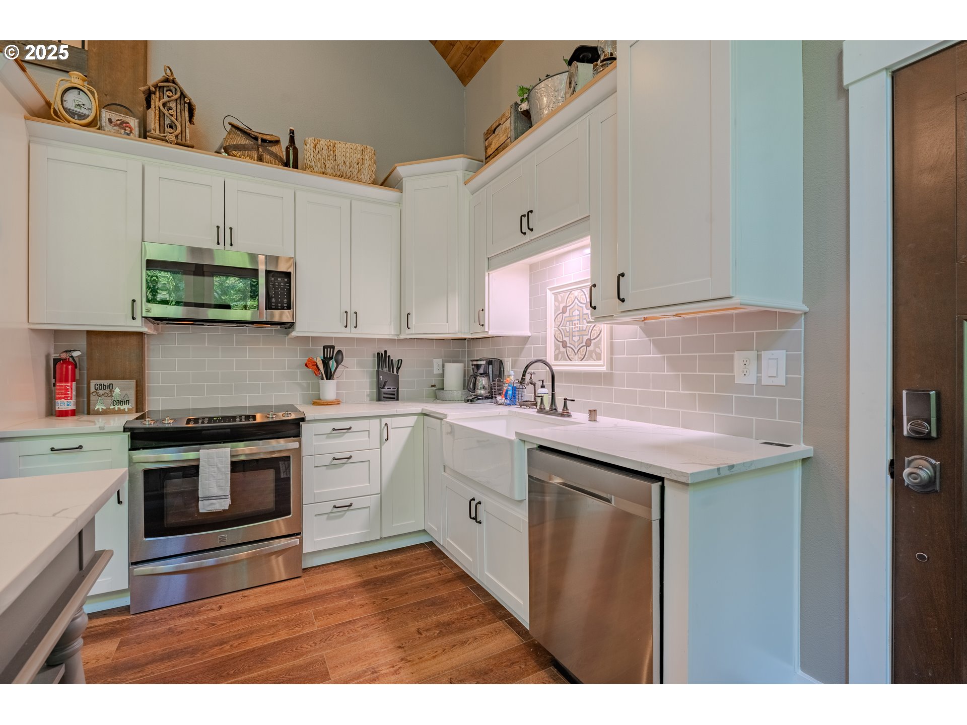 property viewer photo 15