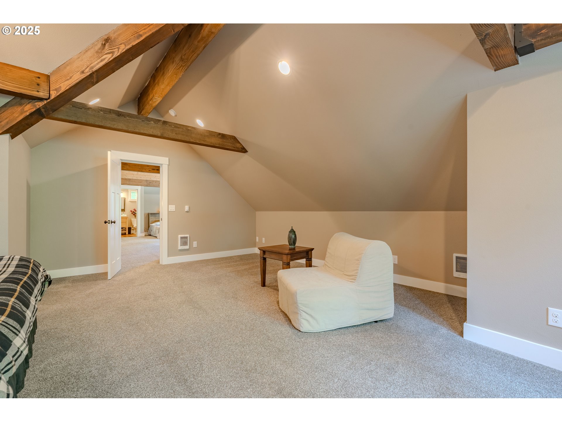 property viewer photo 30