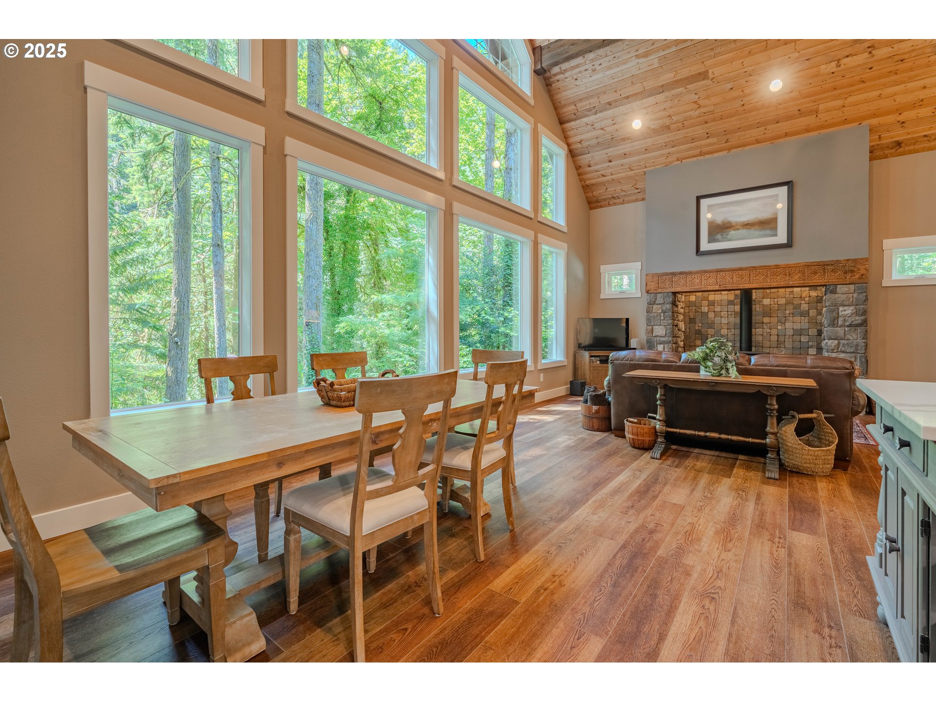 property viewer photo 8