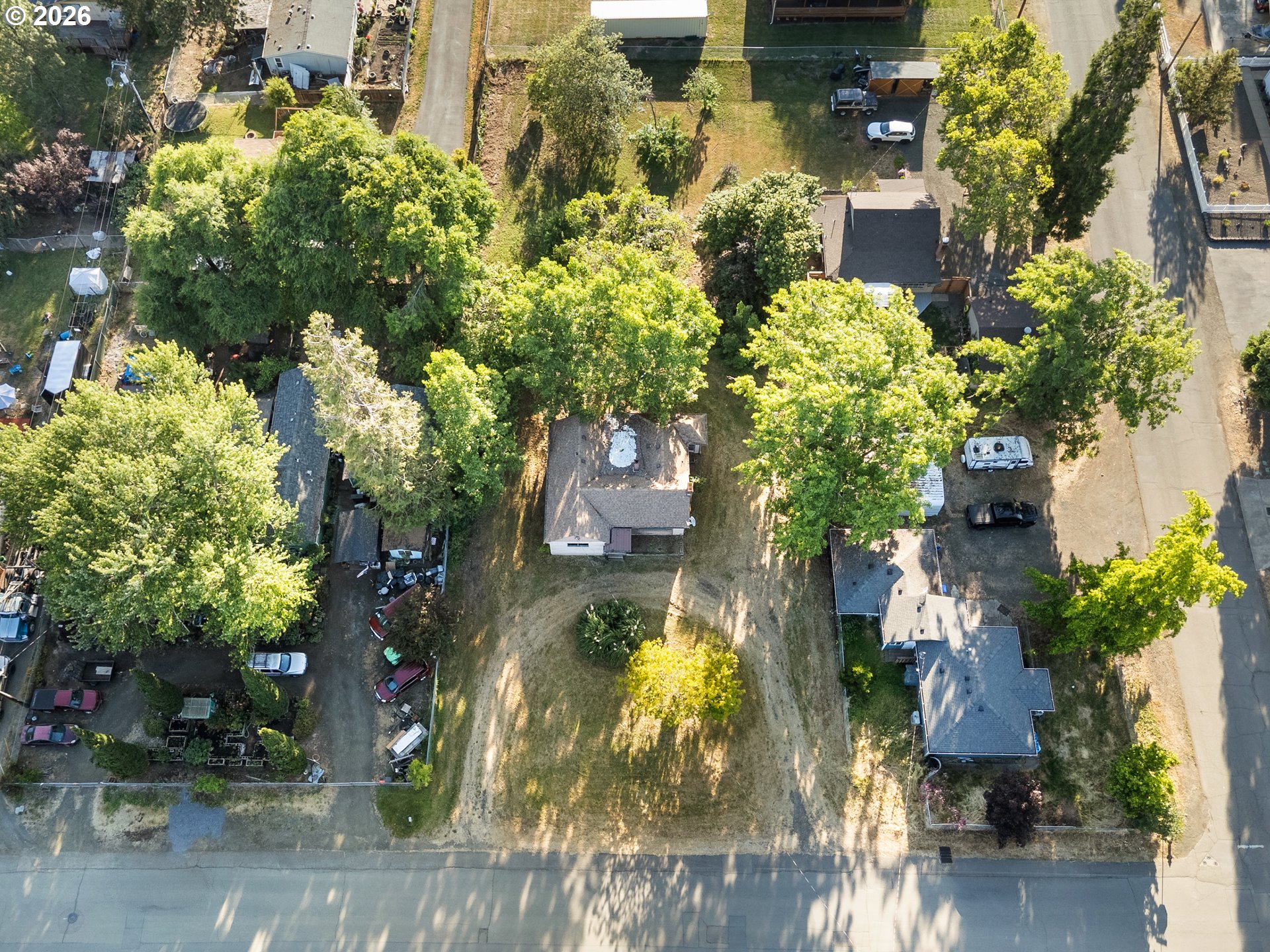 main property photo 23