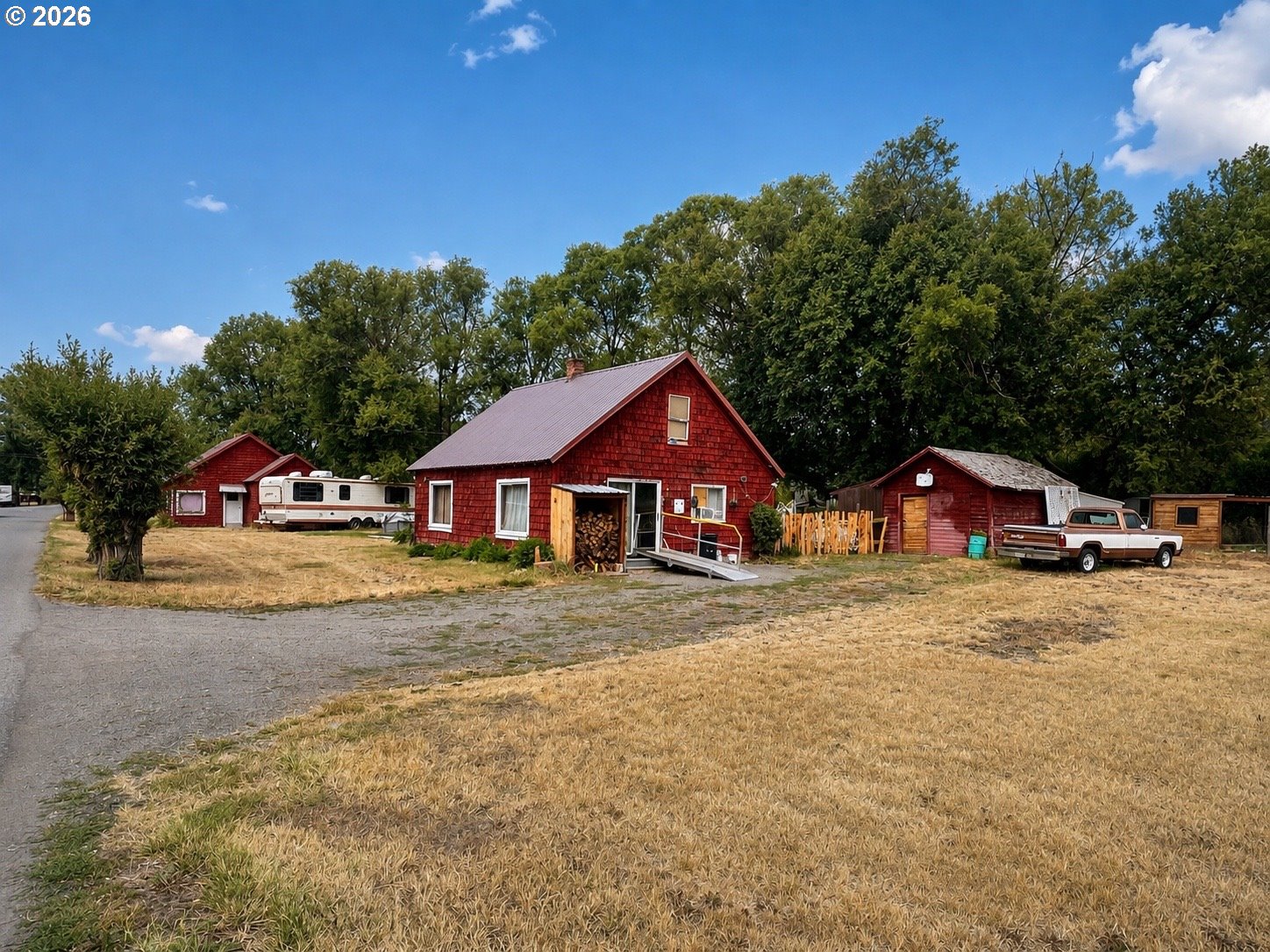 main property photo 18