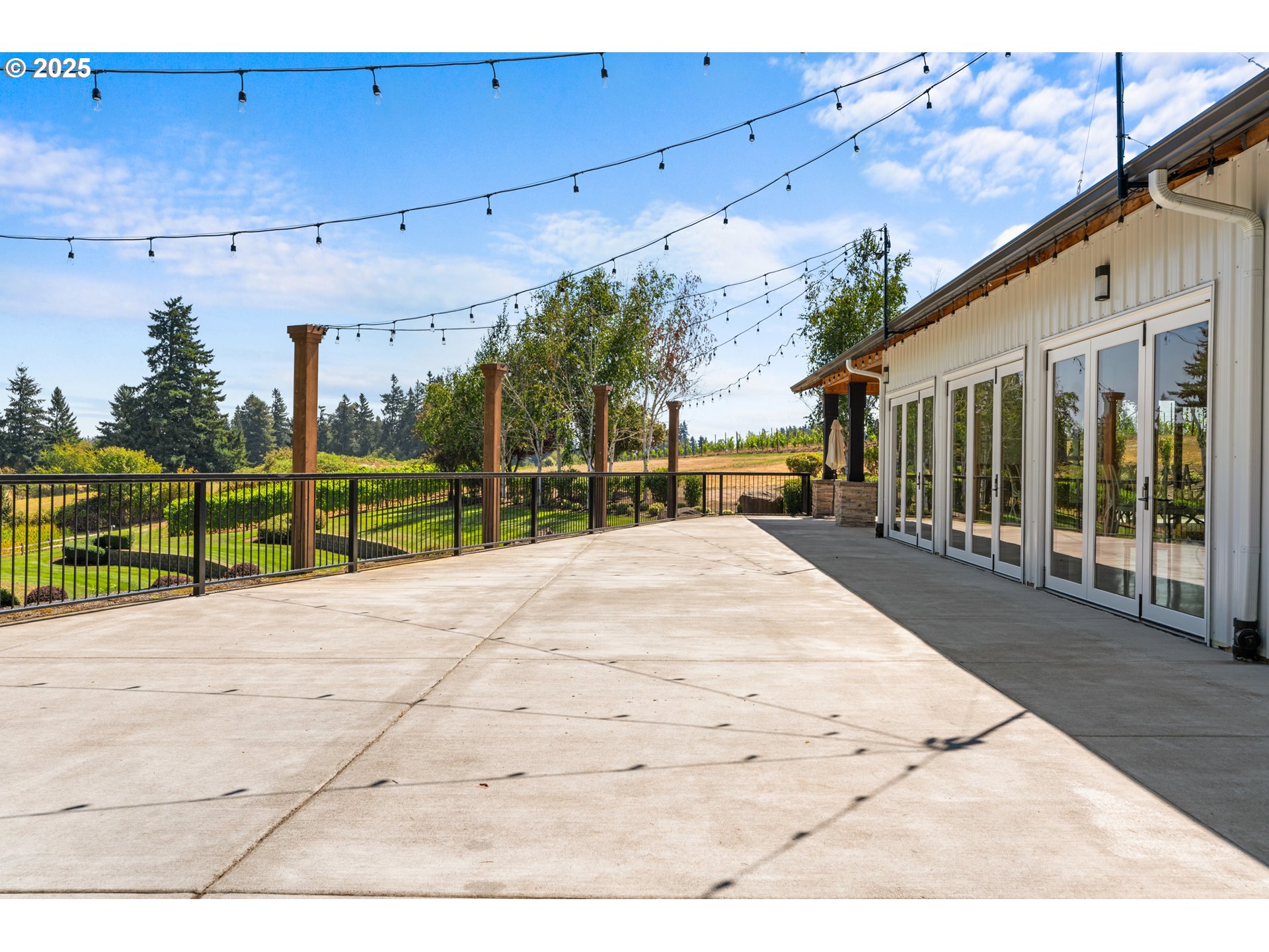 main property photo 19