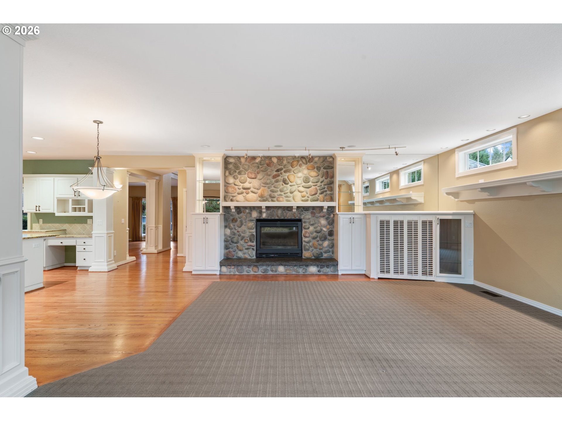 property viewer photo 17