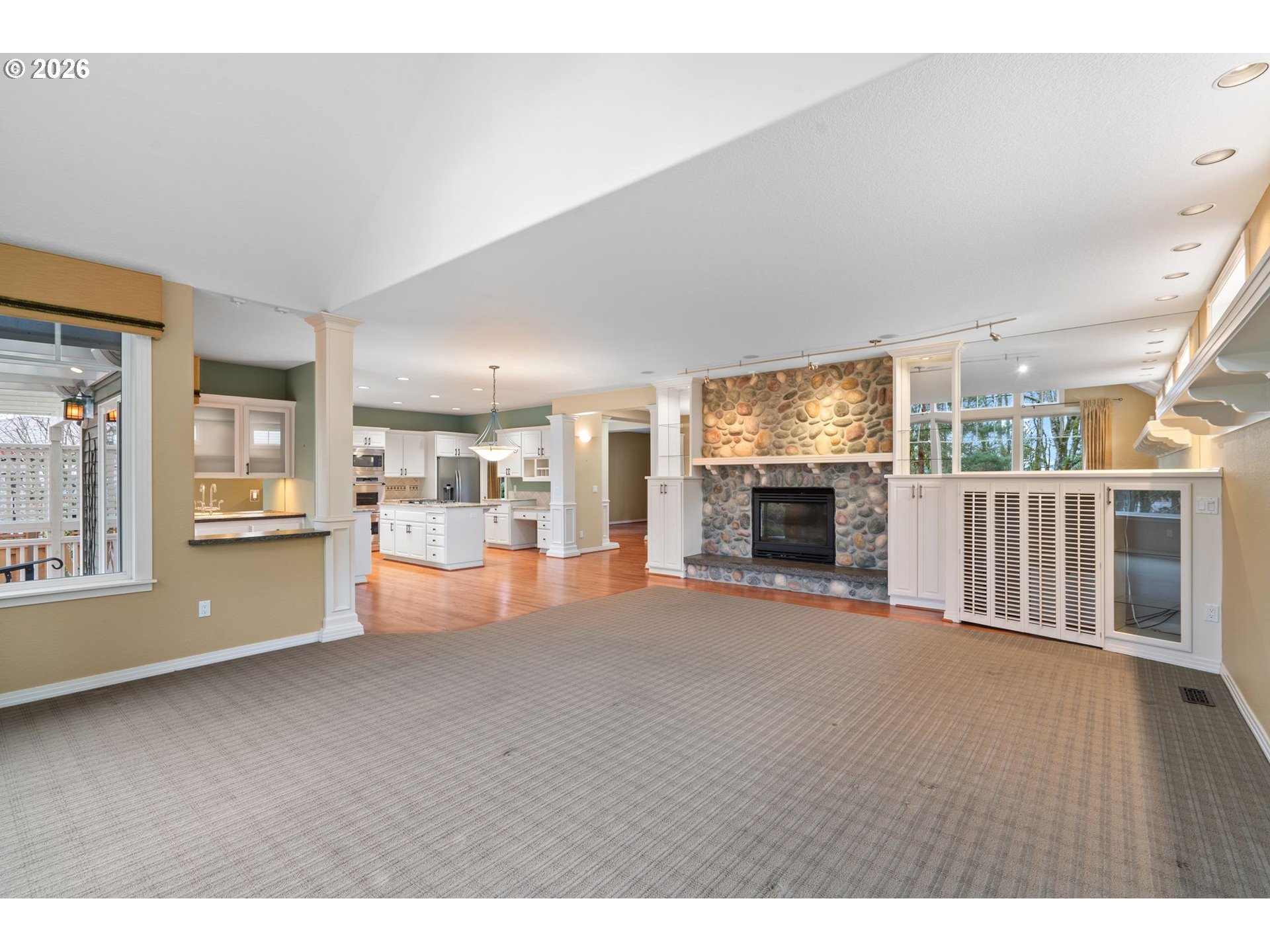 property viewer photo 19