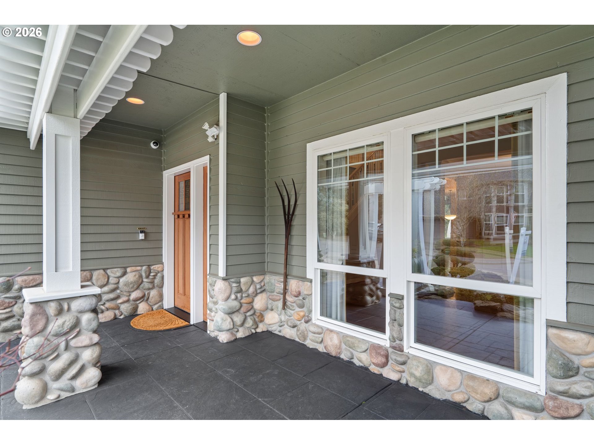 property viewer photo 2
