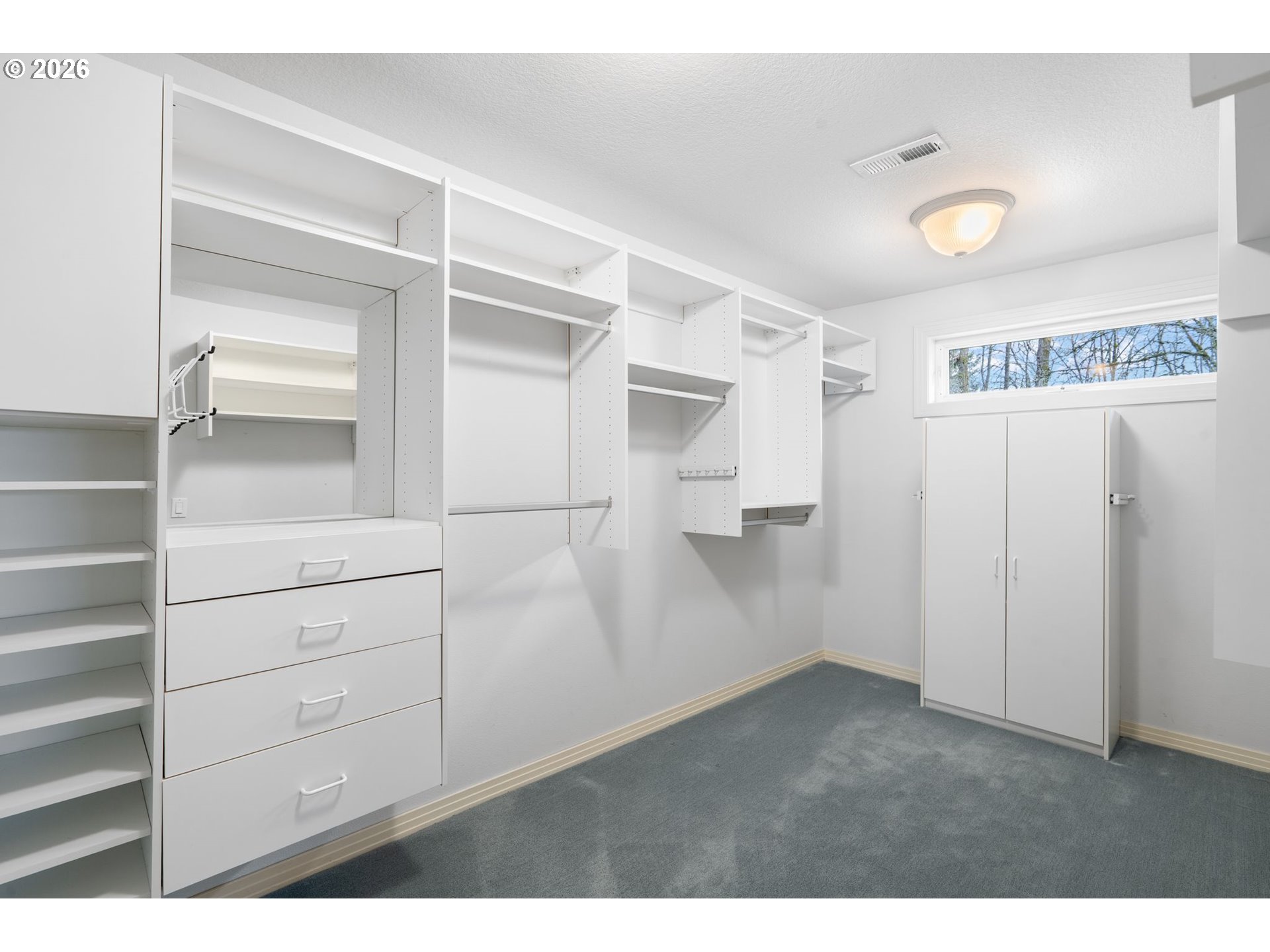 property viewer photo 26