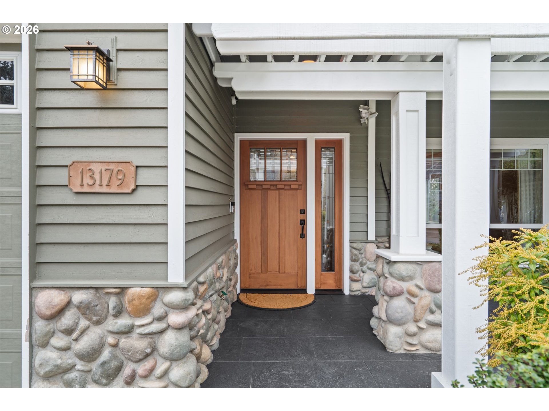 property viewer photo 3