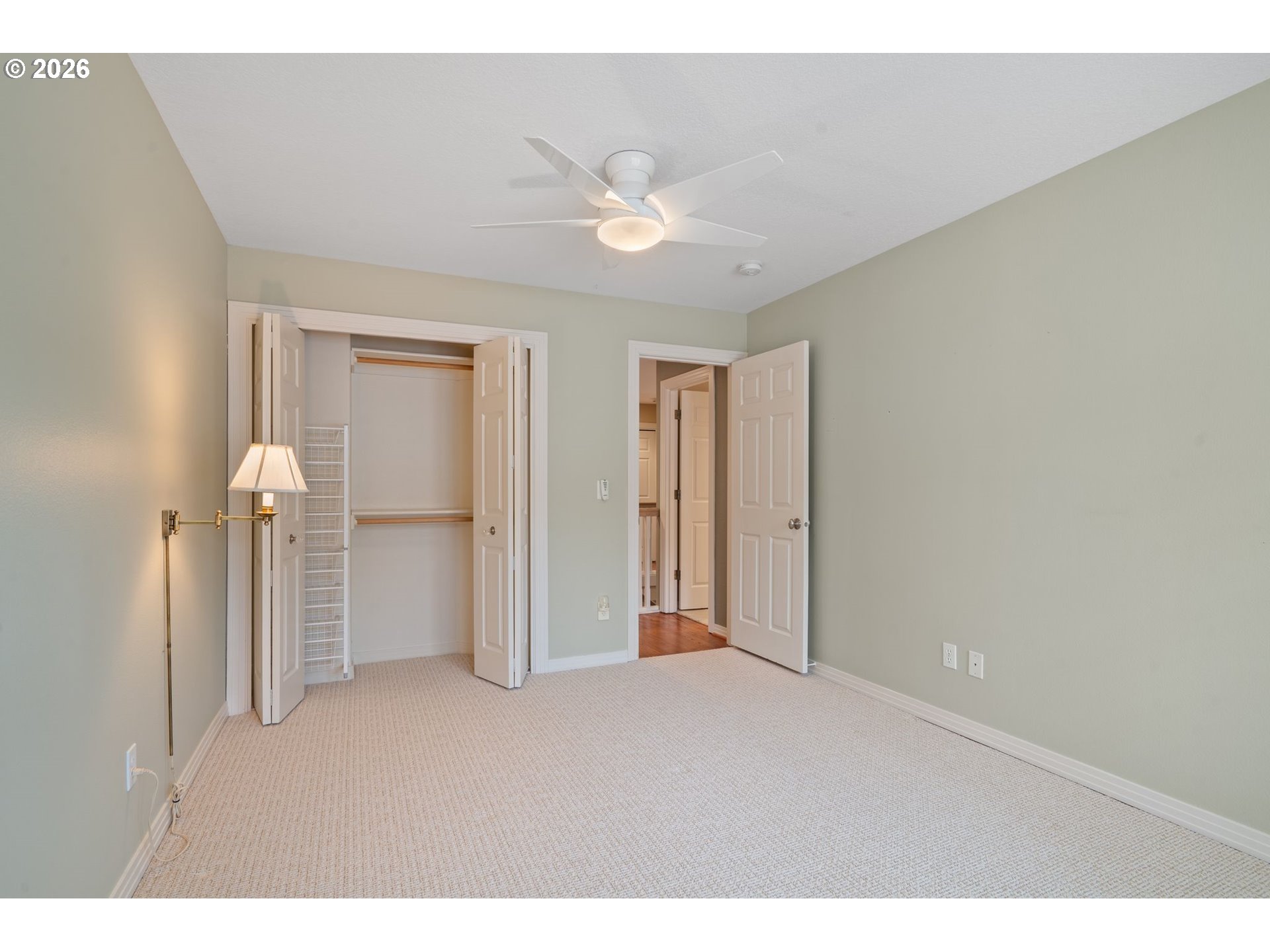 property viewer photo 33