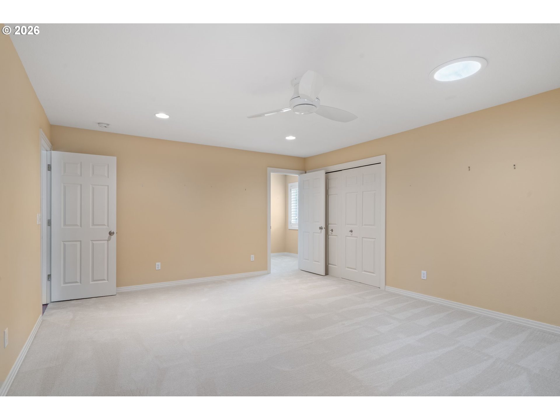property viewer photo 36