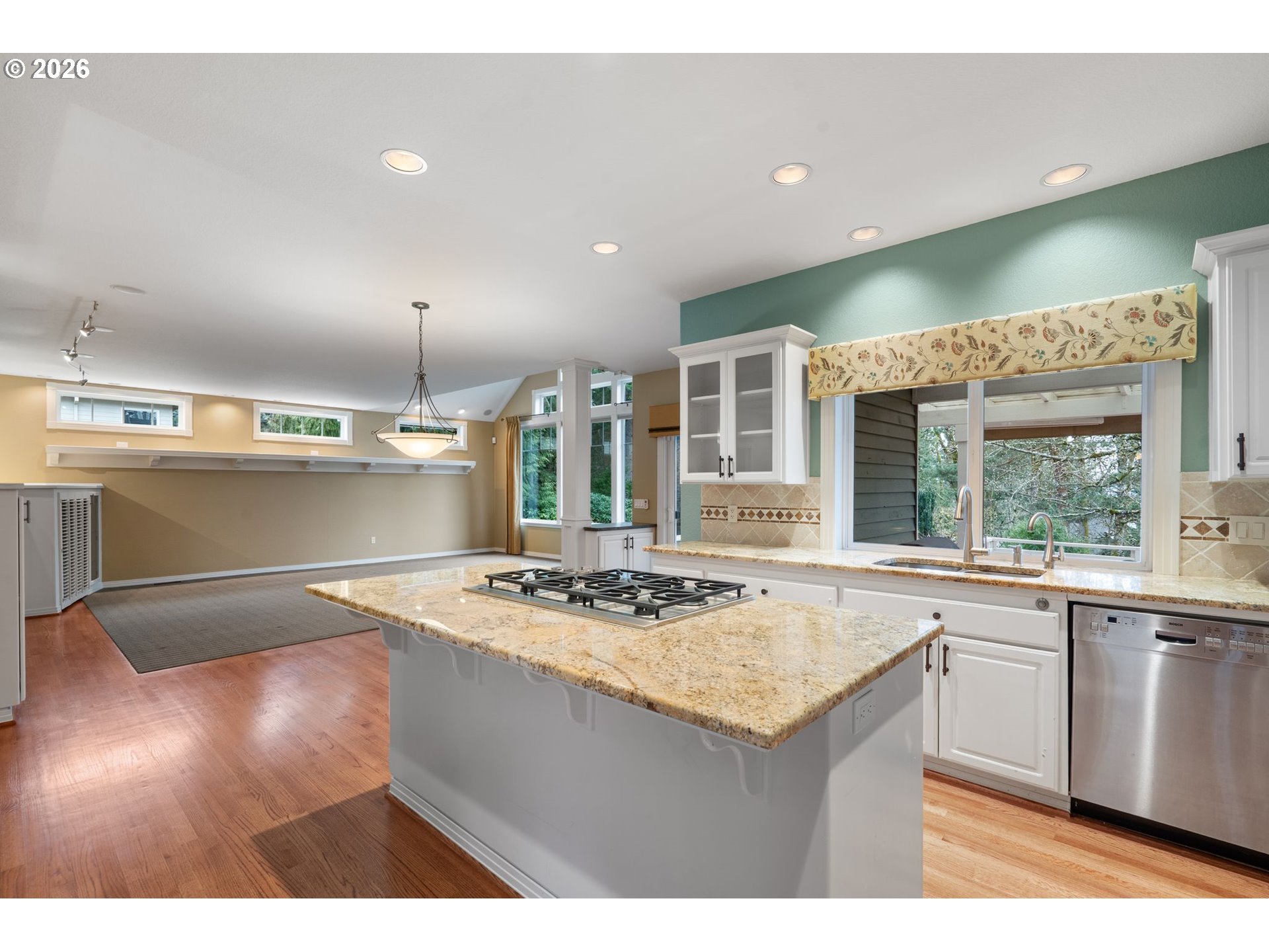 property viewer photo 8