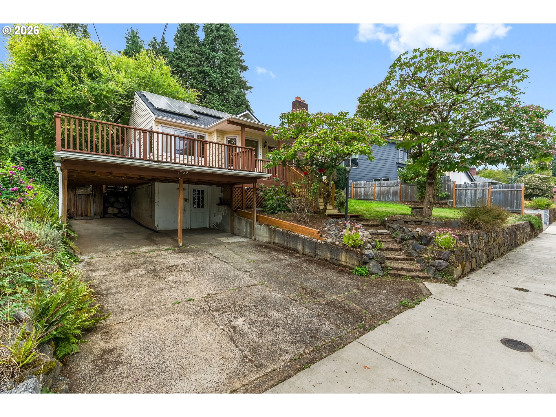 main property photo 30
