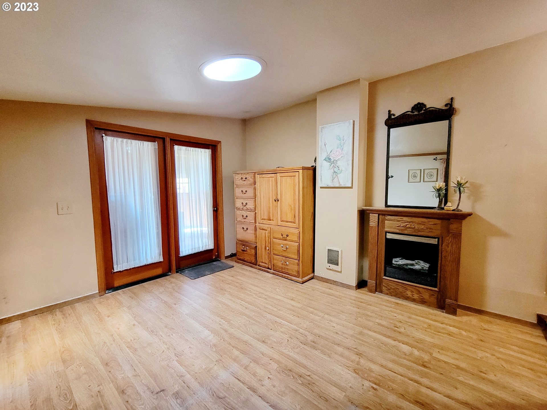 main property photo 38