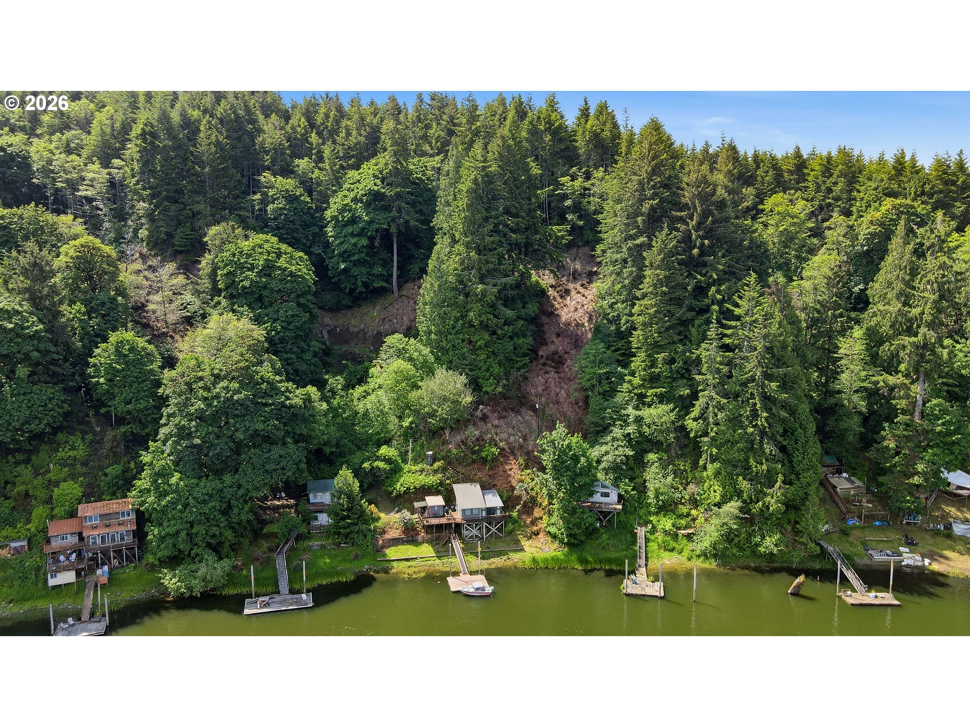 main property photo 30