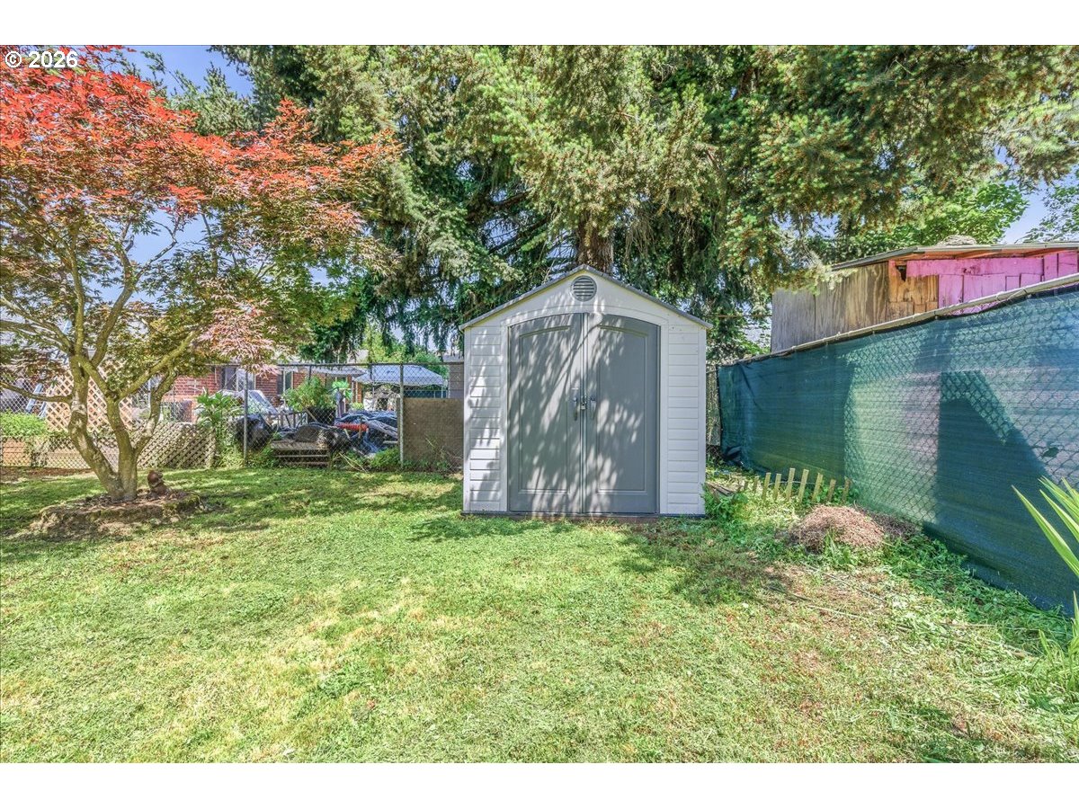 main property photo 36
