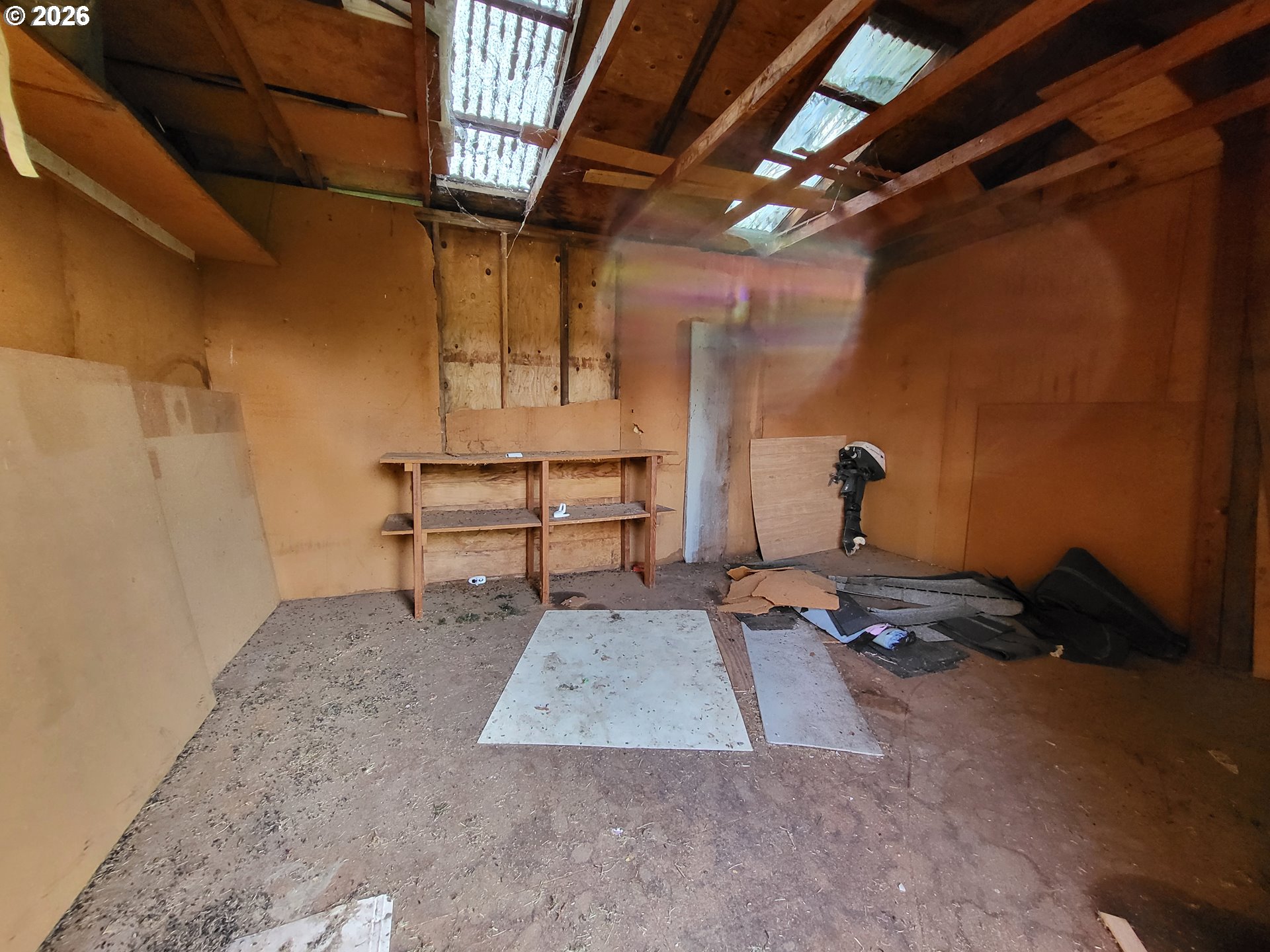 main property photo 16