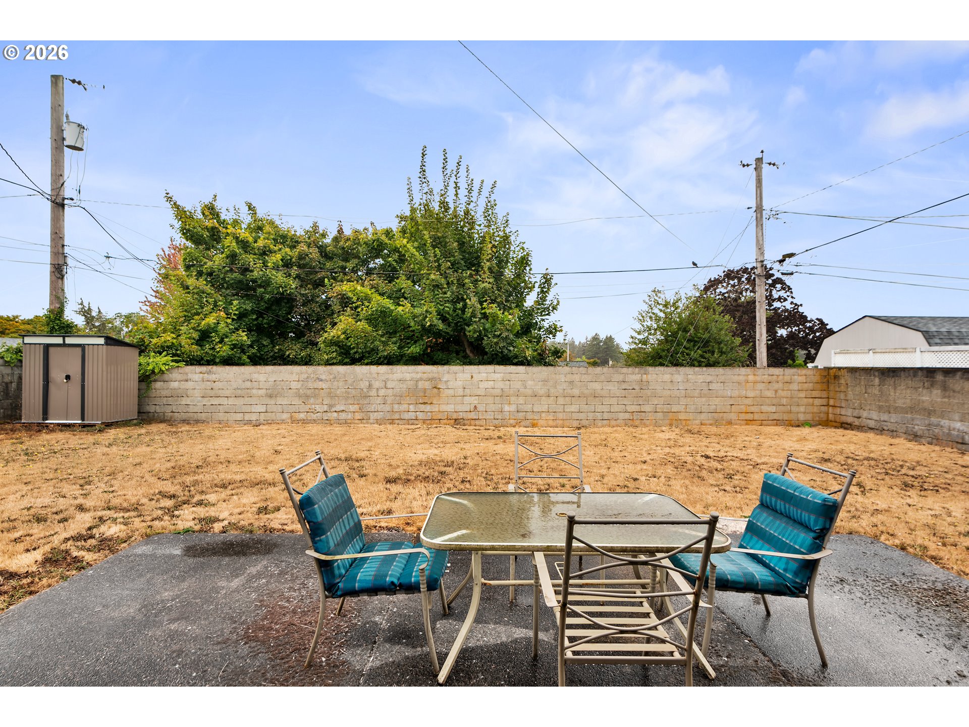 main property photo 23