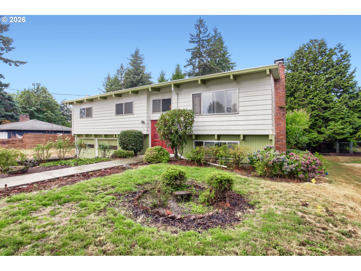 main property photo 2