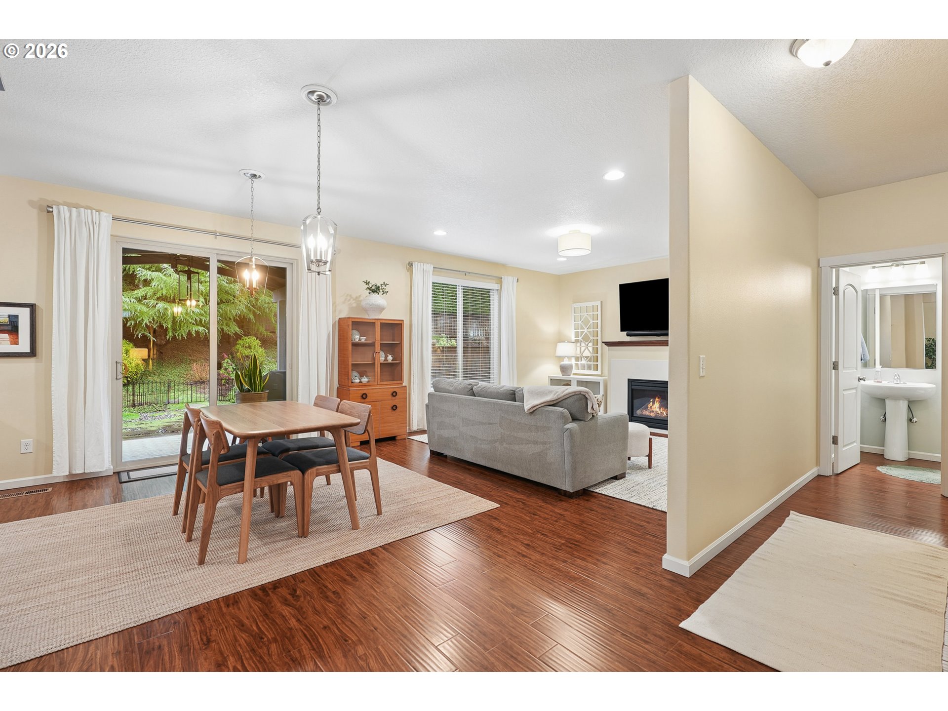 property viewer photo 10