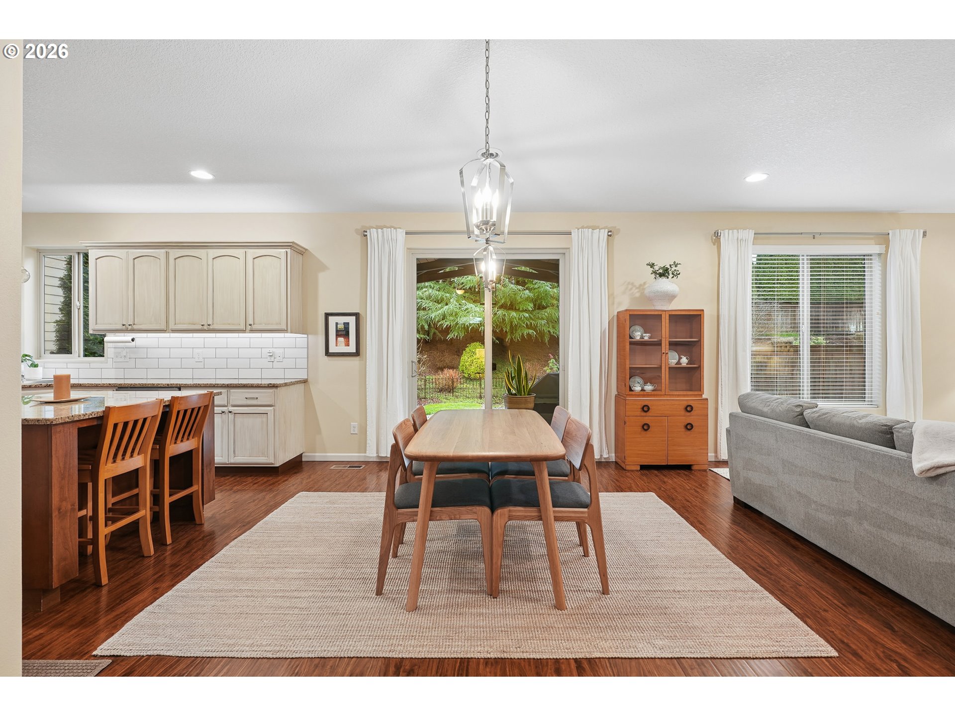 property viewer photo 13