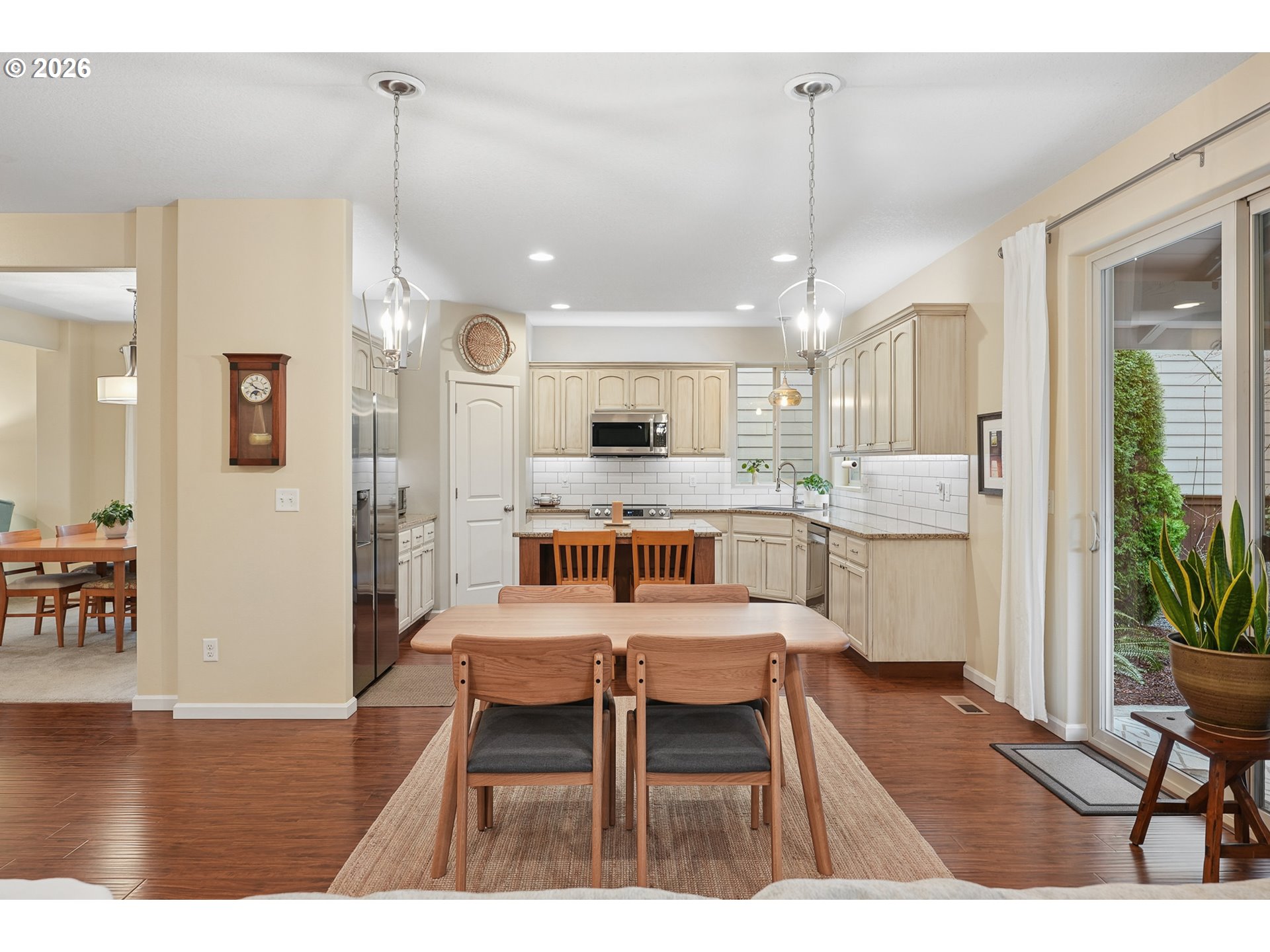 property viewer photo 15