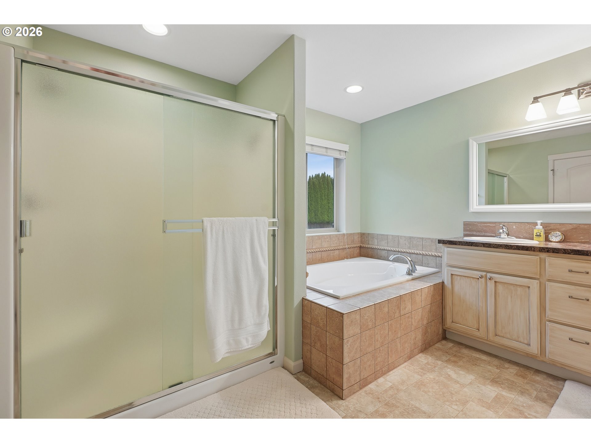 property viewer photo 23