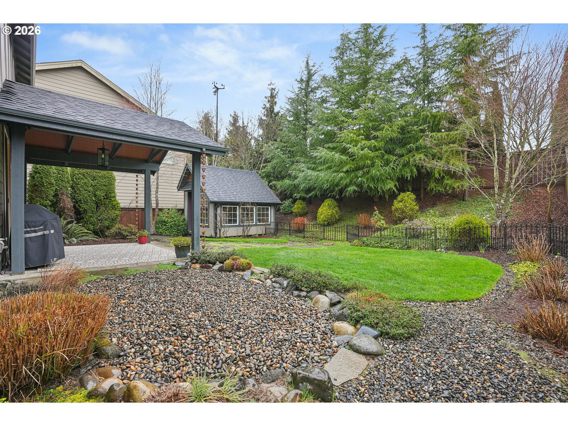 property viewer photo 35