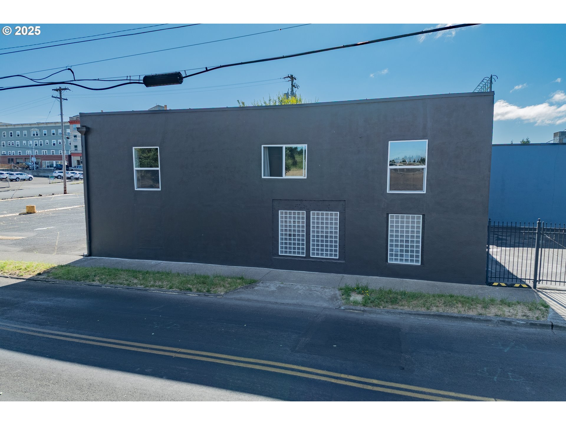 main property photo 2