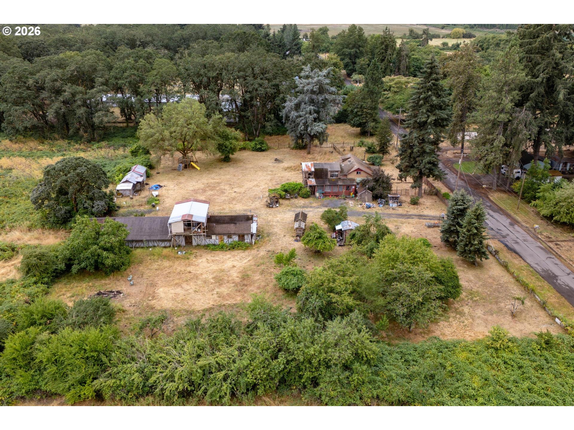 main property photo 10