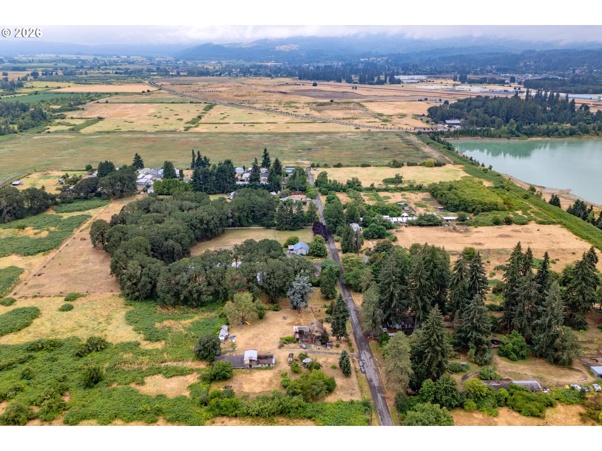 main property photo 18
