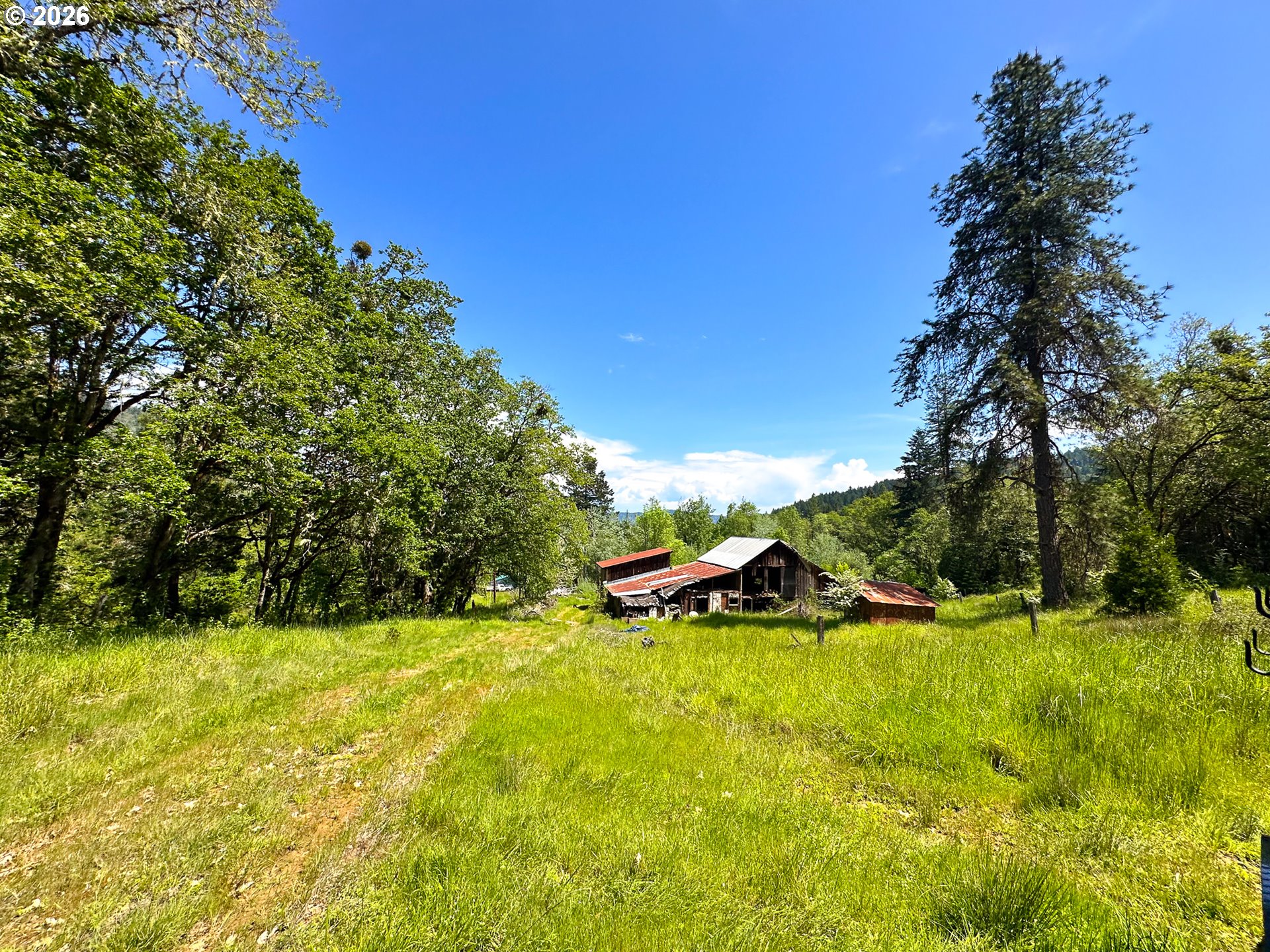 main property photo 18