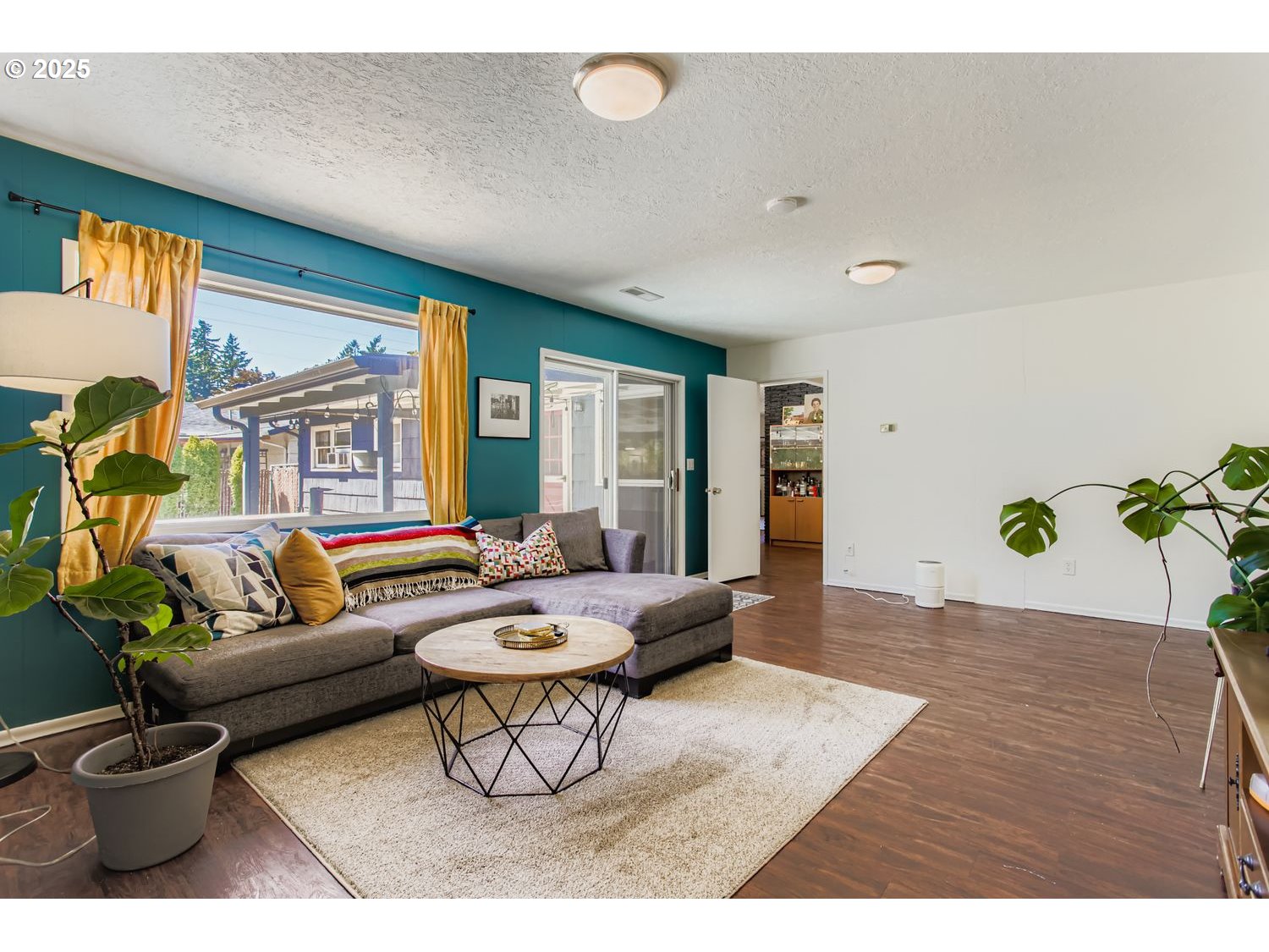 property viewer photo 11