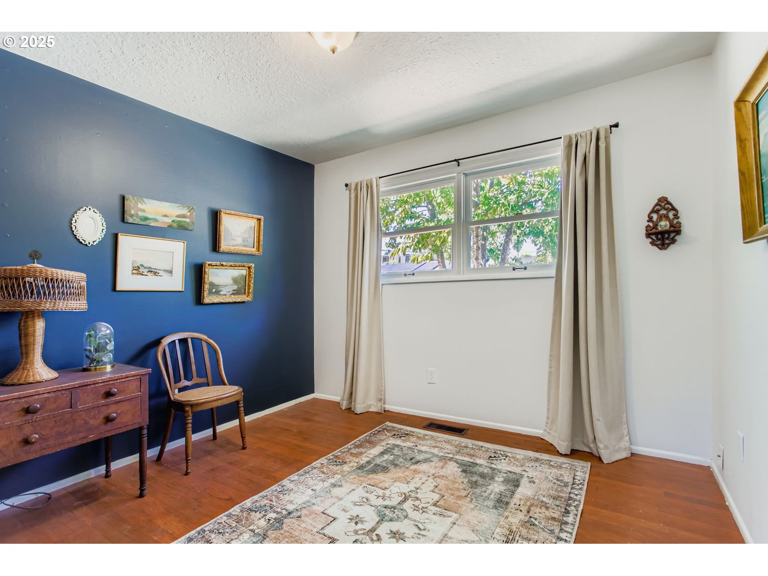property viewer photo 17