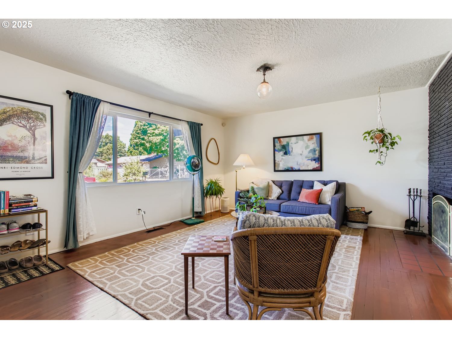 property viewer photo 4